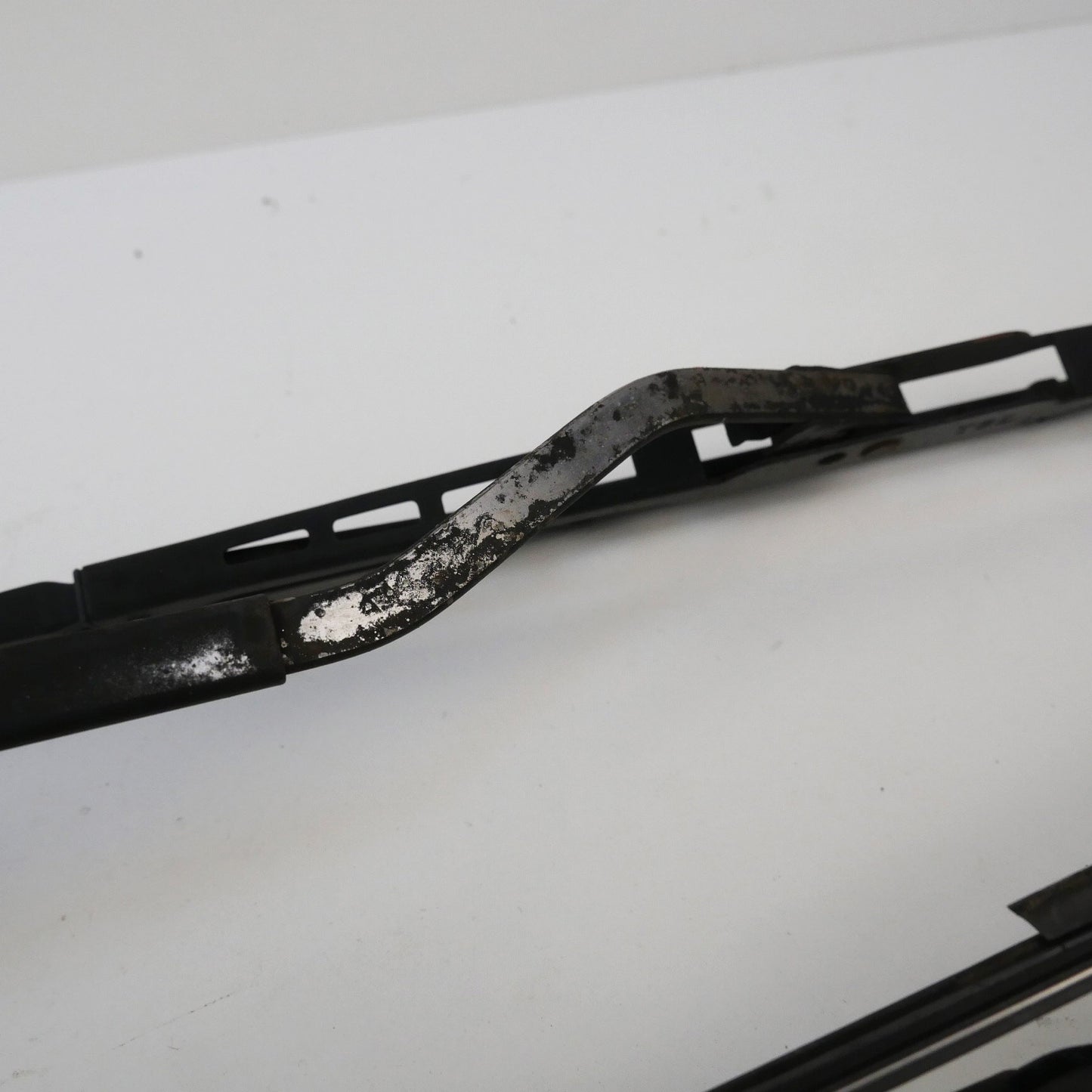 Front Windshield Wiper Arms - Fits Honda CRV RD1 SUV Gen1 1997-2001