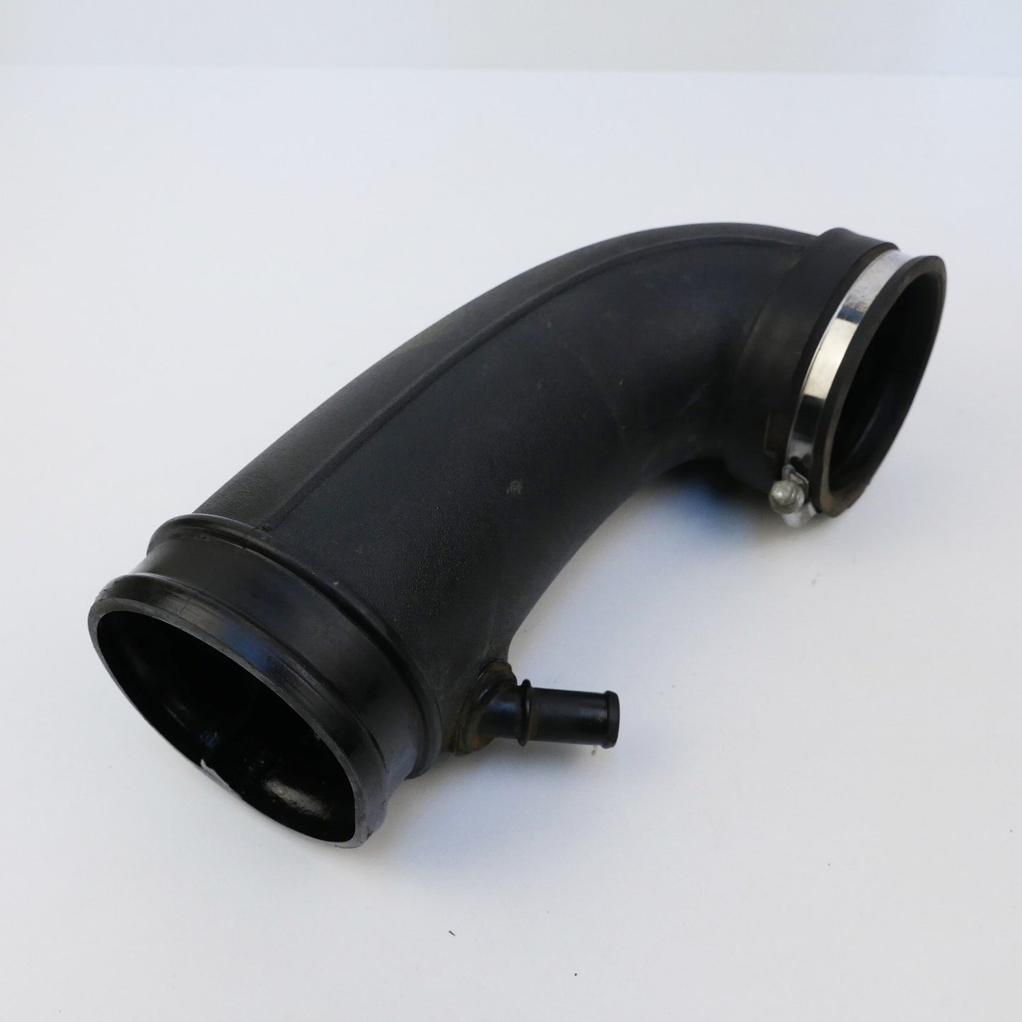 Air Intake Tube Alloytec V6 LEO - Fits Holden Commodore VZ 2004-2006