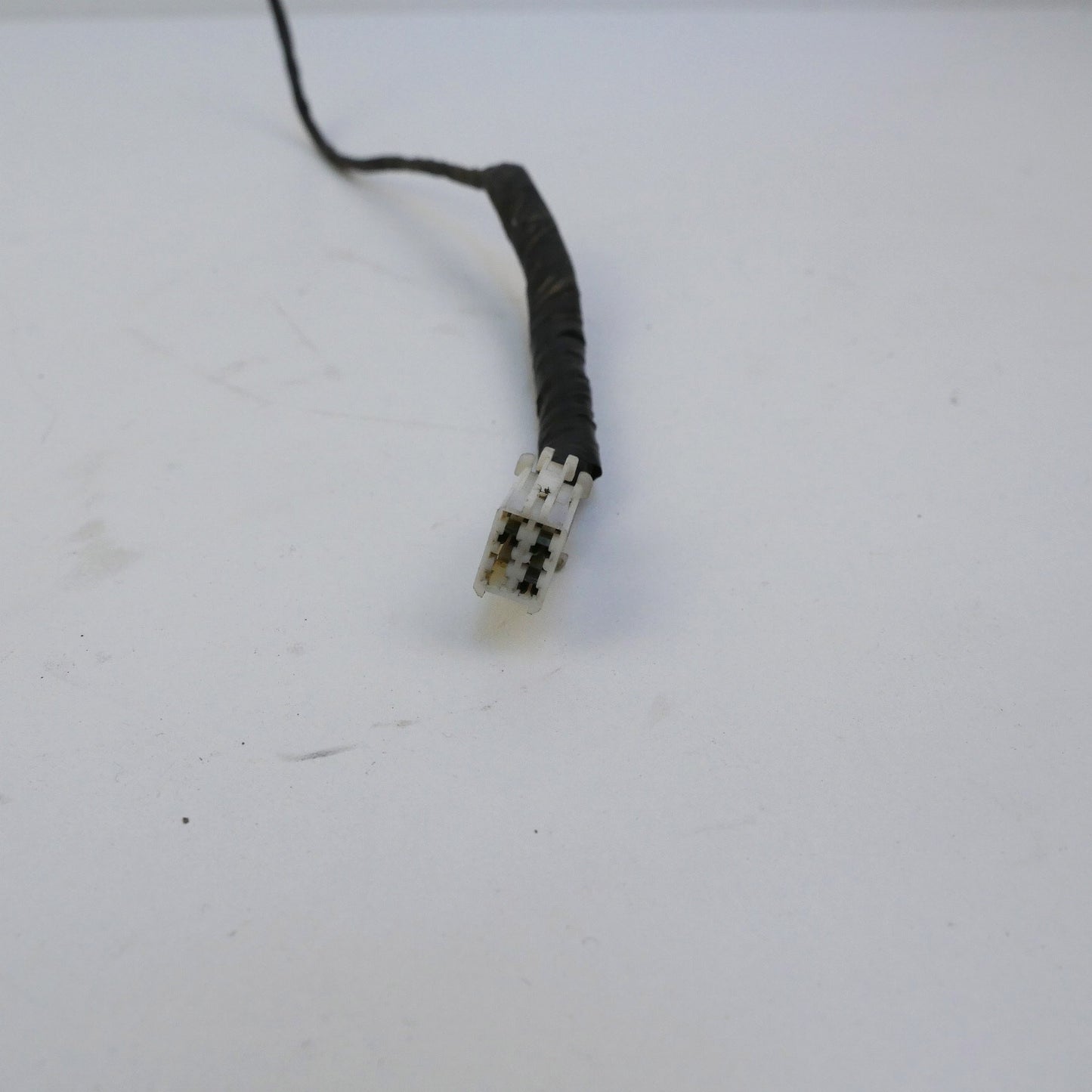 Door Mirror Plug and Wire - Fits Holden Commodore VZ 2004-2006