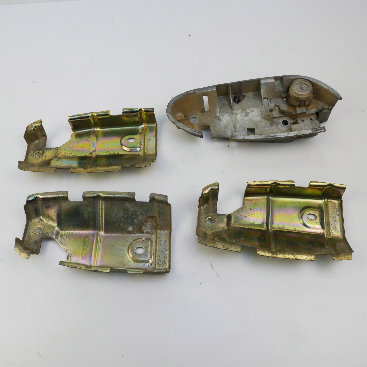 Door Handle Metal Backing Plate Set - Fits Holden Commodore VZ 2004-2006