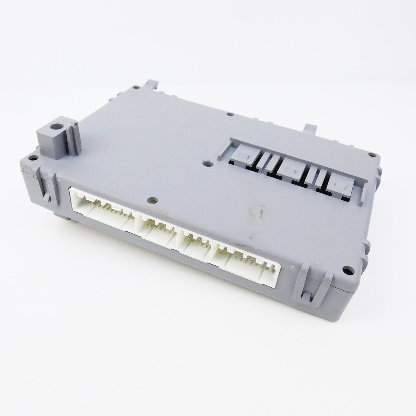 Body Control Module BCM 588 LEO- Fits Holden Commodore VZ 2004-2006