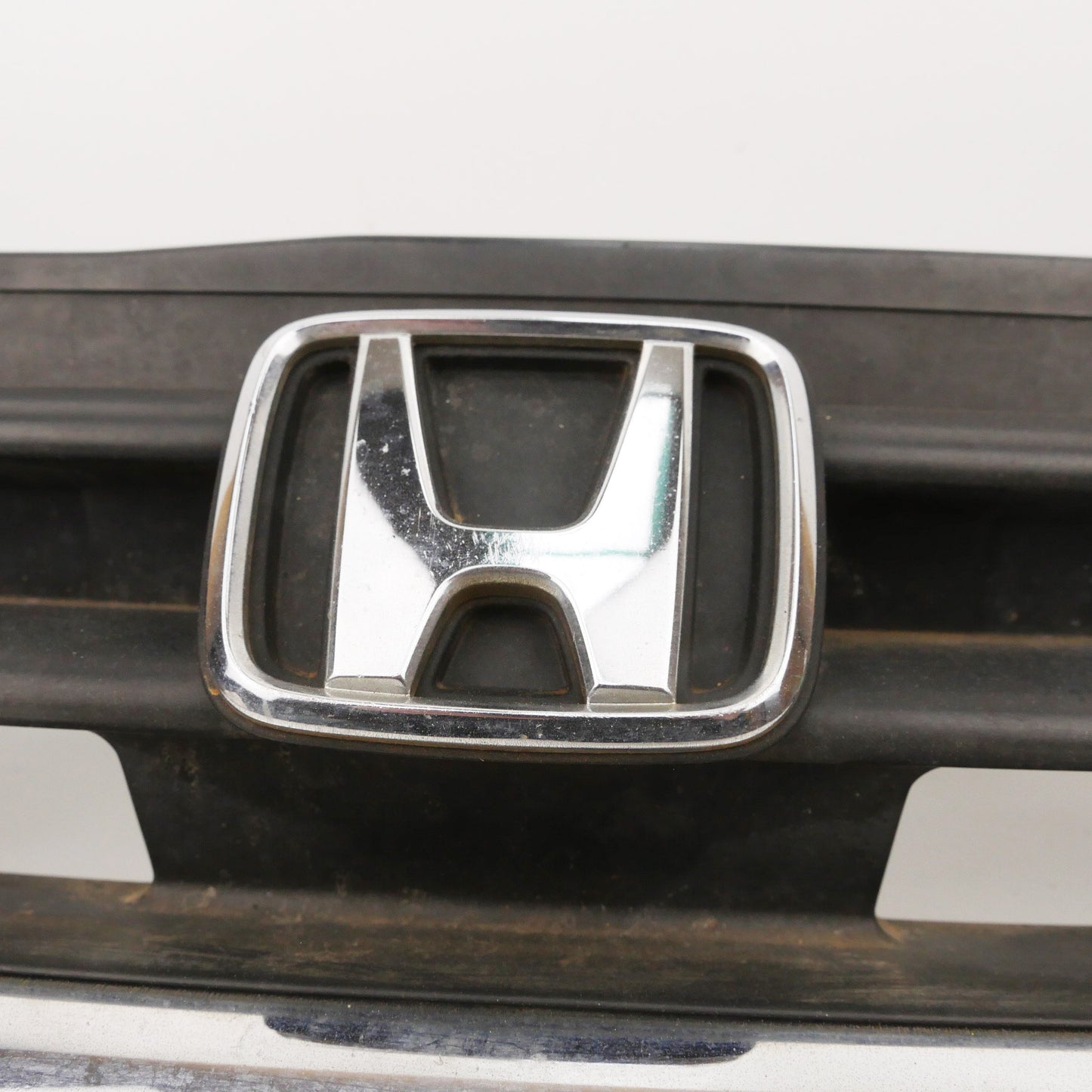 Front Grille Silver- Fits Honda RD1 SUV Gen1 1997-2001