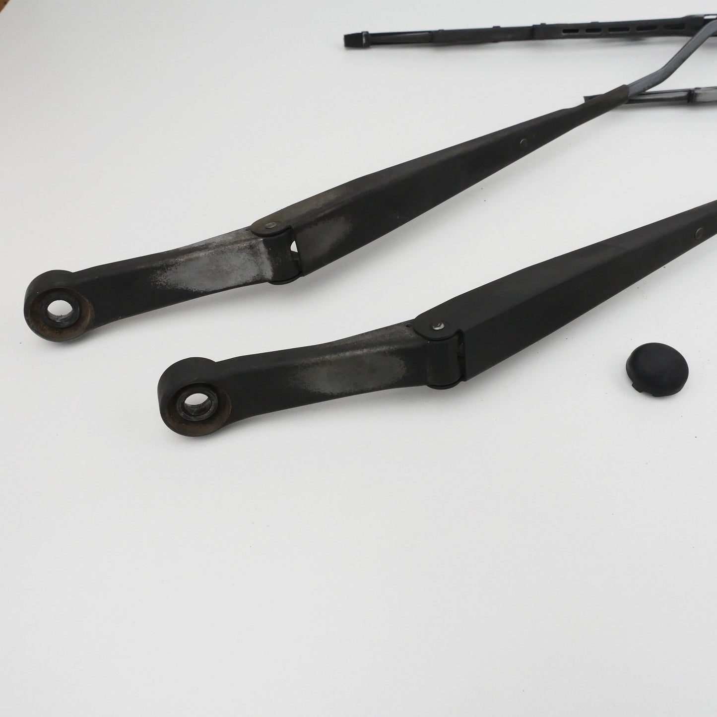 Front Windshield Wiper Arms - Fits Holden Rodeo RA 4X4 4JH1 LX 2003-2008