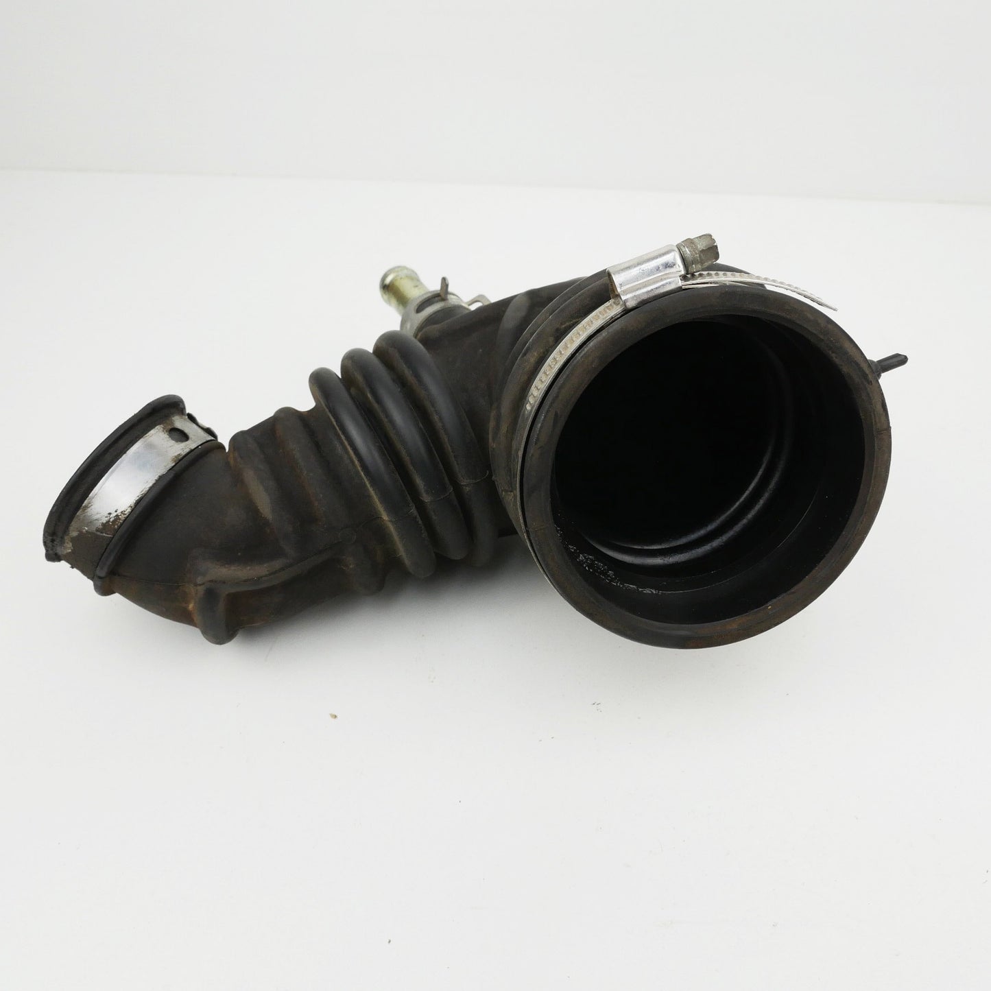 Turbo Air Intake Tube 4JH1 897943555 - Fits Holden Rodeo RA 4X4 4JH1 LX 2003-2008