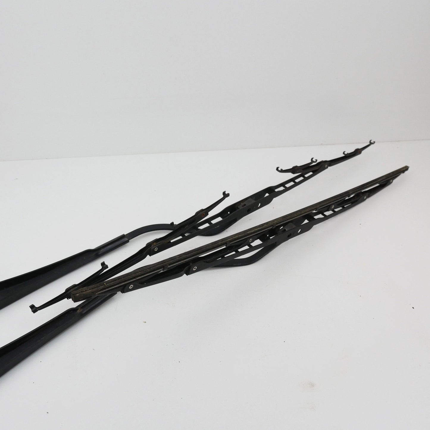 Front Windshield Wiper Arms - Fits Ford Falcon AU UTE 1999-2002