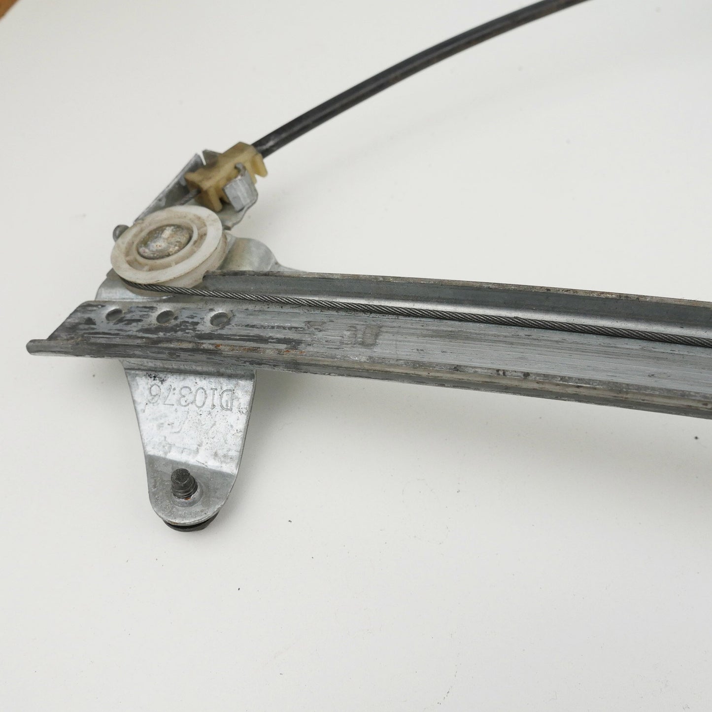 RH Front Window Regulator Ute Sedan - Fits Ford Falcon AU UTE 1999-2002