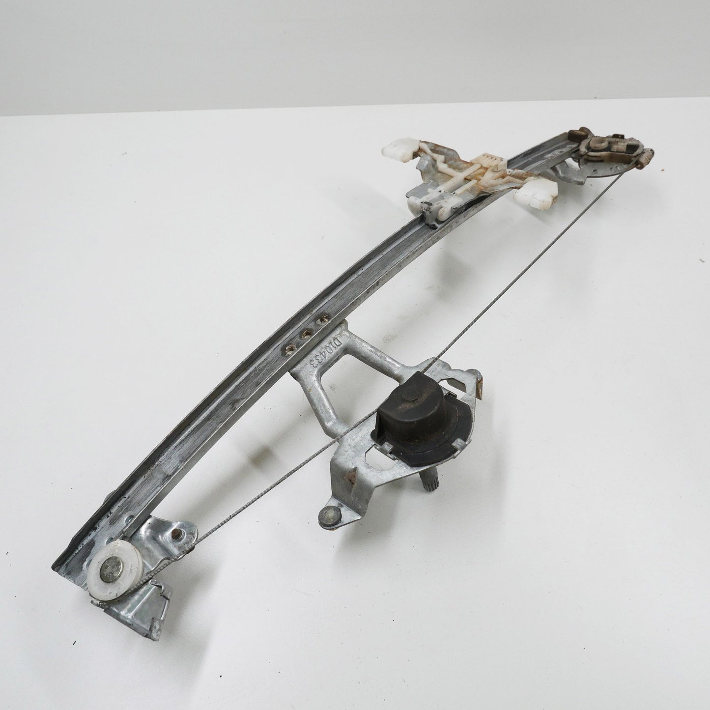 Wagon LH Rear Manual Window Regulator - Fits Ford Ford Falcon BA Wagon 2002-2005