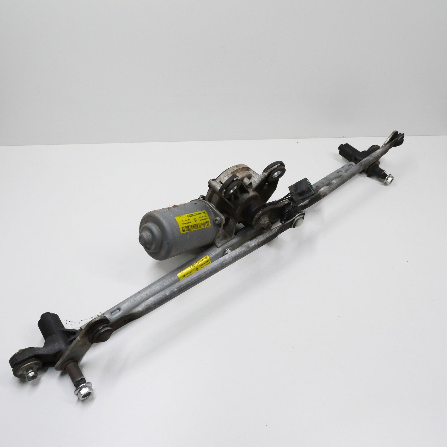 Front Windshield Wiper Motor and Linkages - Fits Holden Epica EP CDX 2.5L 2007-2011