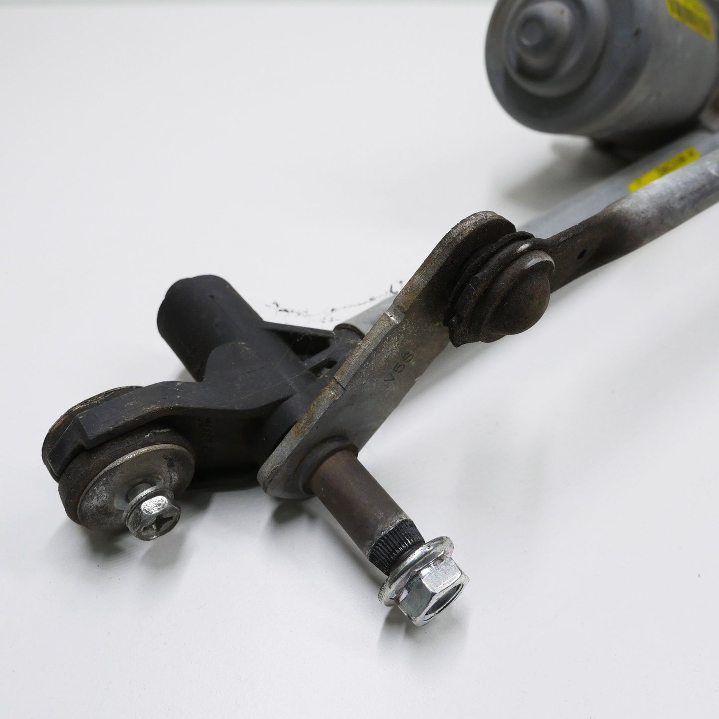 Front Windshield Wiper Motor and Linkages - Fits Holden Epica EP CDX 2.5L 2007-2011