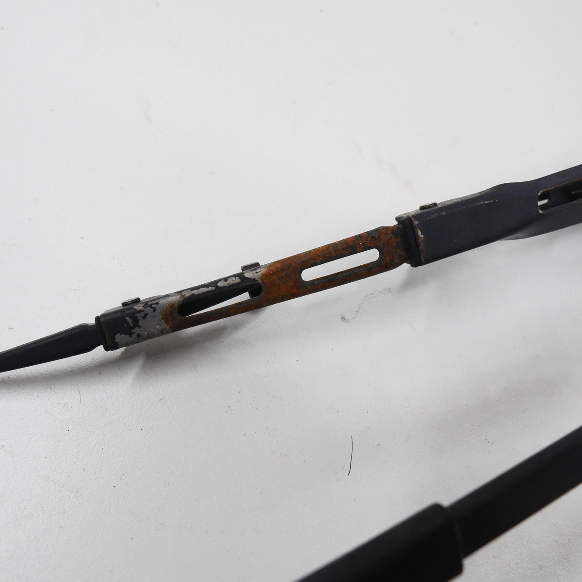 Windscreen Wiper Arms - Fits Holden Epica EP CDX 2.5L 2007-2011
