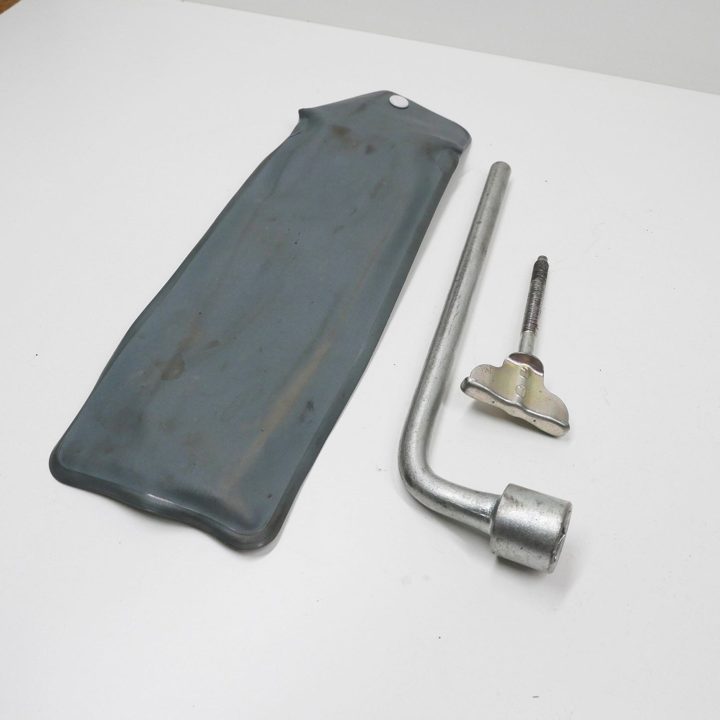 Tyre Iron and Spare Wheel Locking Screw - Fits Subaru Forester SG EJ25 2002-2008