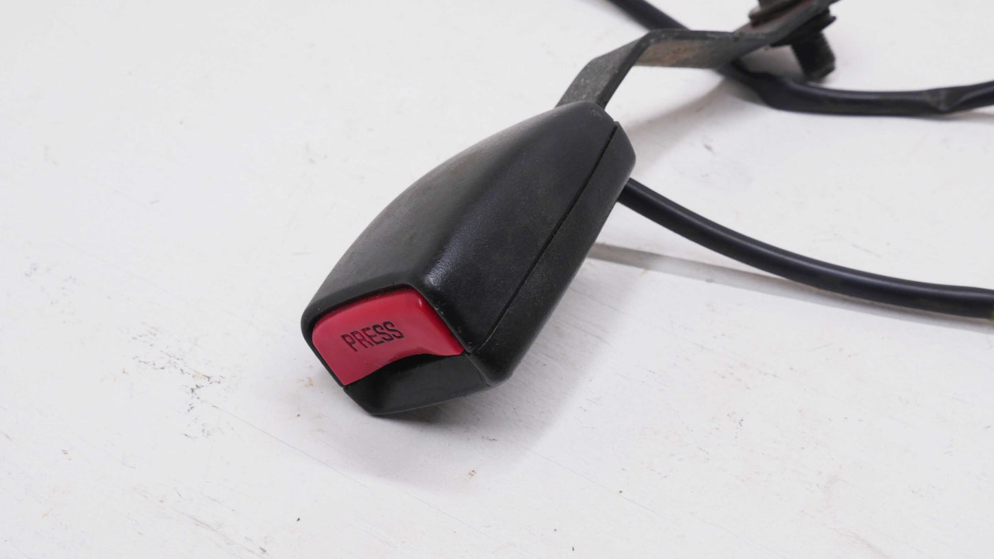 RH Front Seat Belt Buckle Socket Clip - Fits Subaru Liberty Wagon BH 1998-2003