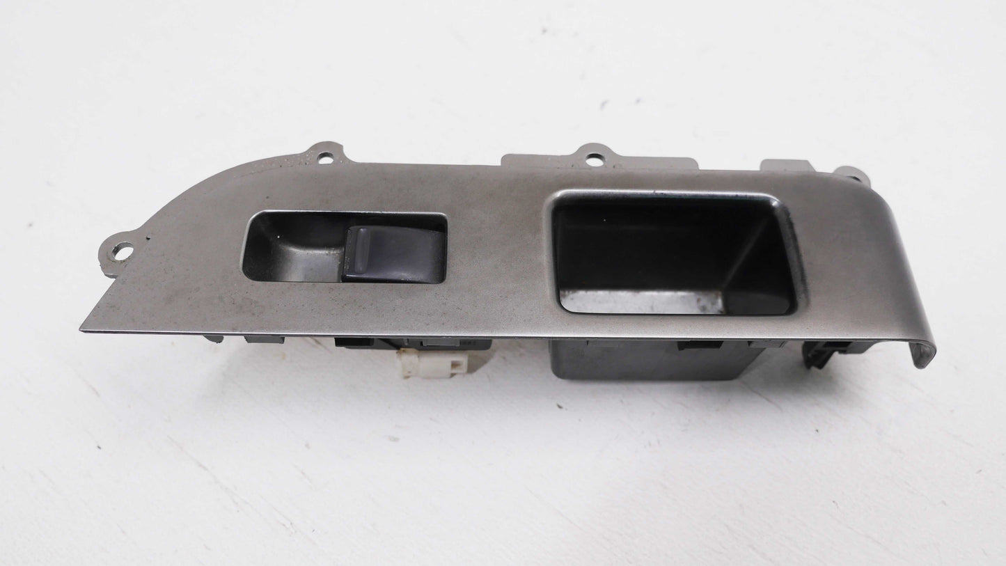 LH Front Door Power Window Winder Switch Button - Fits Nissan X-Trail T30 2001-2007