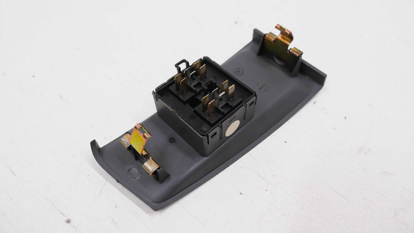 Front RH Door Electric Power Window Switch Button - Fits Ford Falcon AU 1998-2002