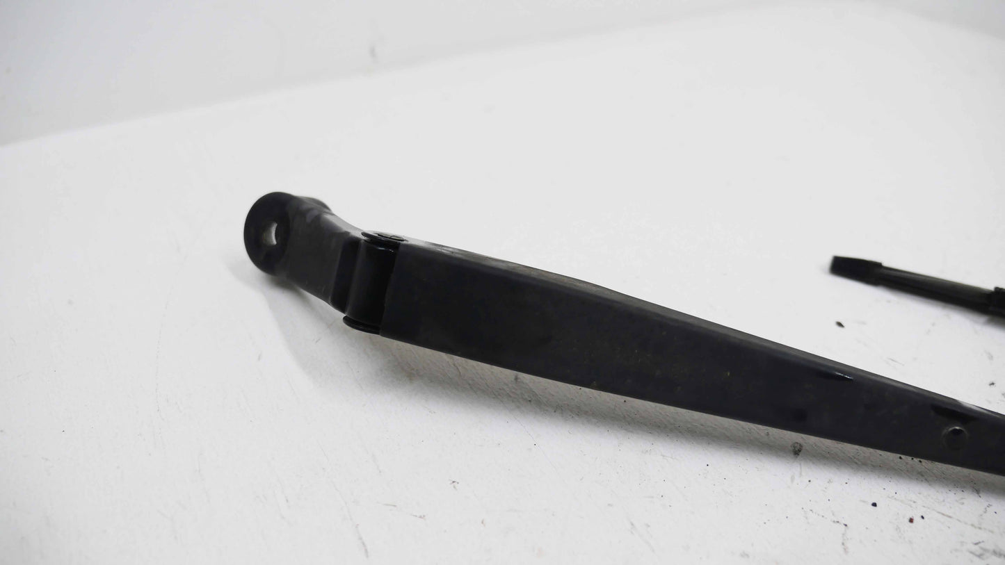 RH Drivers Side Windscreen Wiper Arm - Fits Suzuki Swift EZ 2004-2011