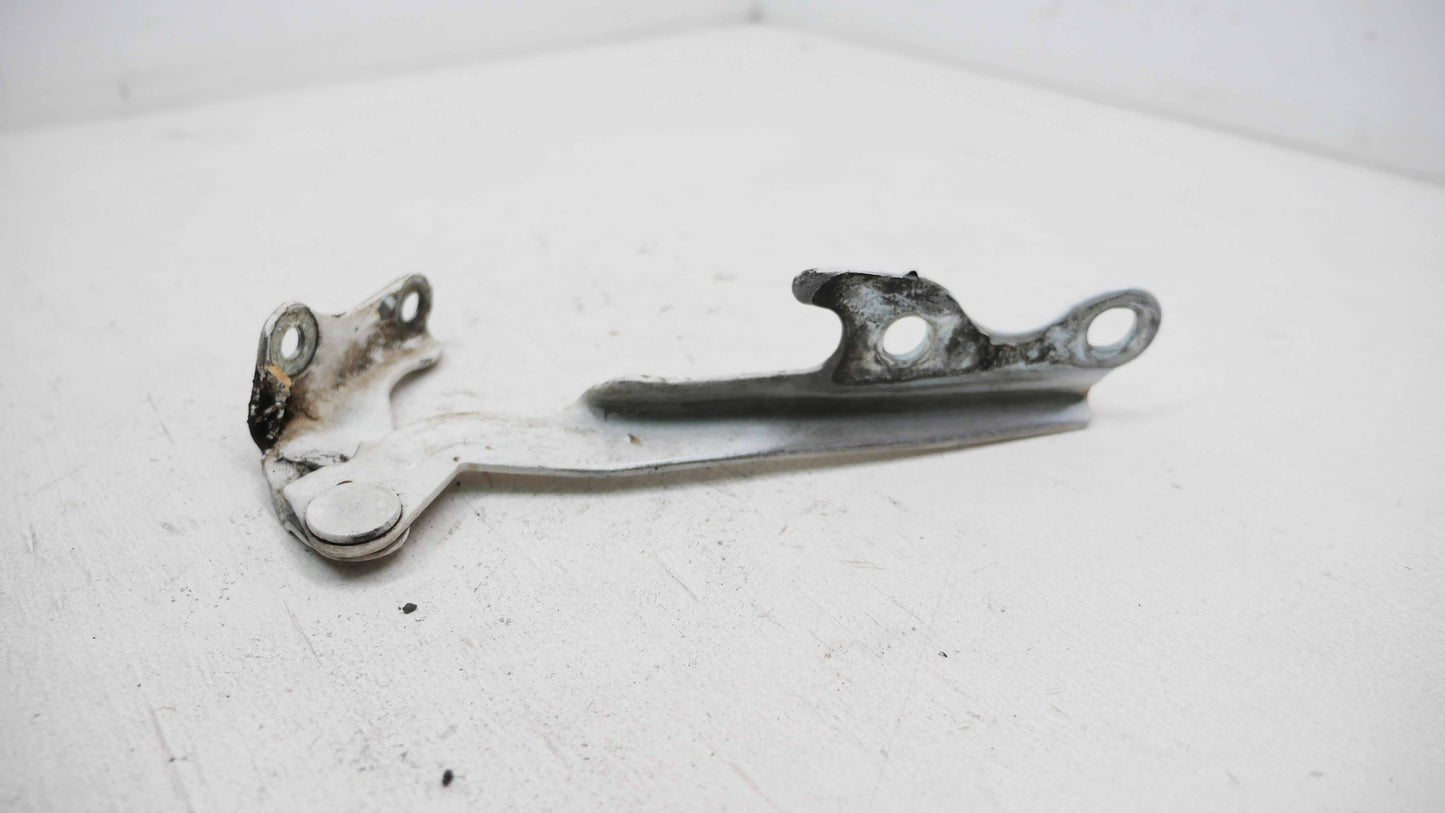 RH Bonnet Hinge White - Fits Toyota Corolla AE92 Seca Liftback 1988-1992