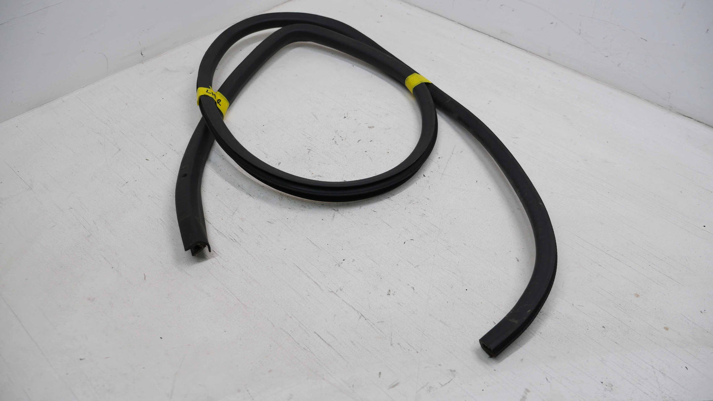 LH Rear Pinch Weld Body Rubber - Fits Mitsubishi Lancer CS-ES Sedan 2002-2007