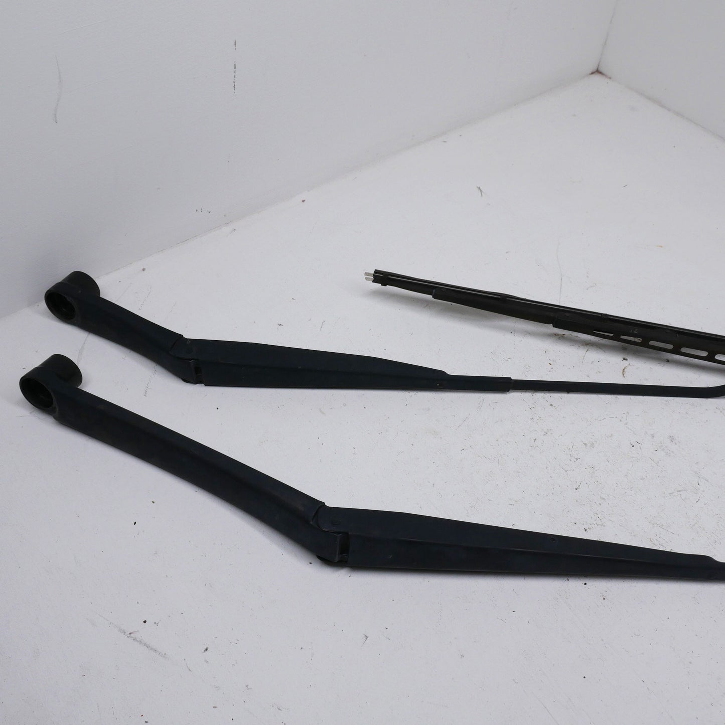 Windscreen Wiper Arms - Fits Hyundai Elantra MD Premium 2011-2015