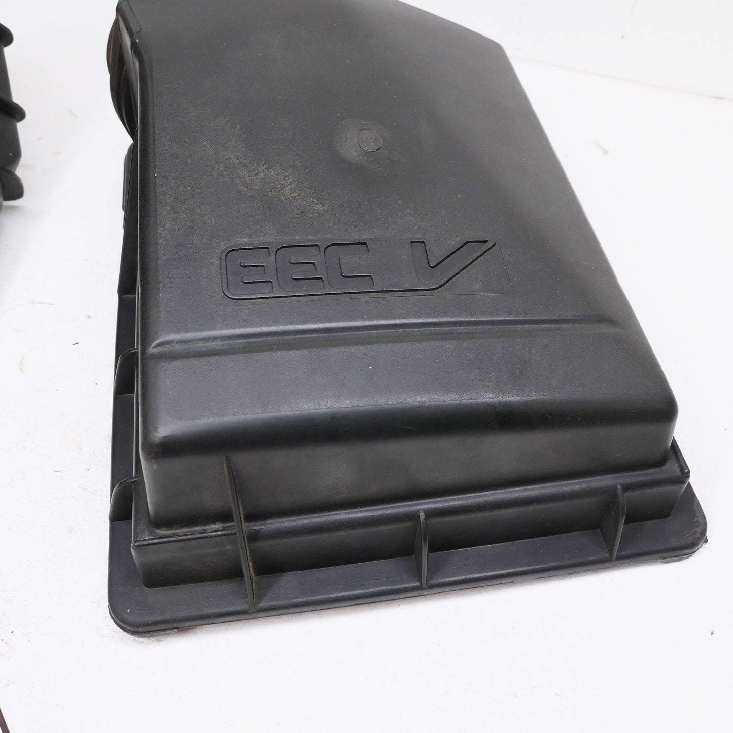 Air Intake Filter Box - Fits Ford Falcon AU SR 1998-2002