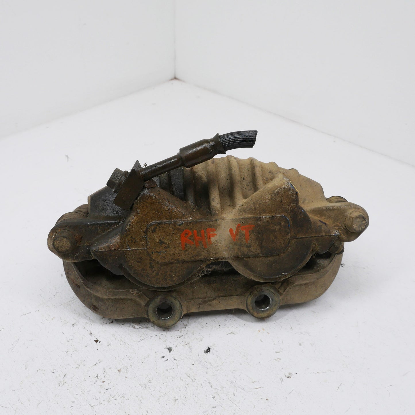 RH Front Brake Caliper V6 - Fits Holden Commodore VT 1997-2000