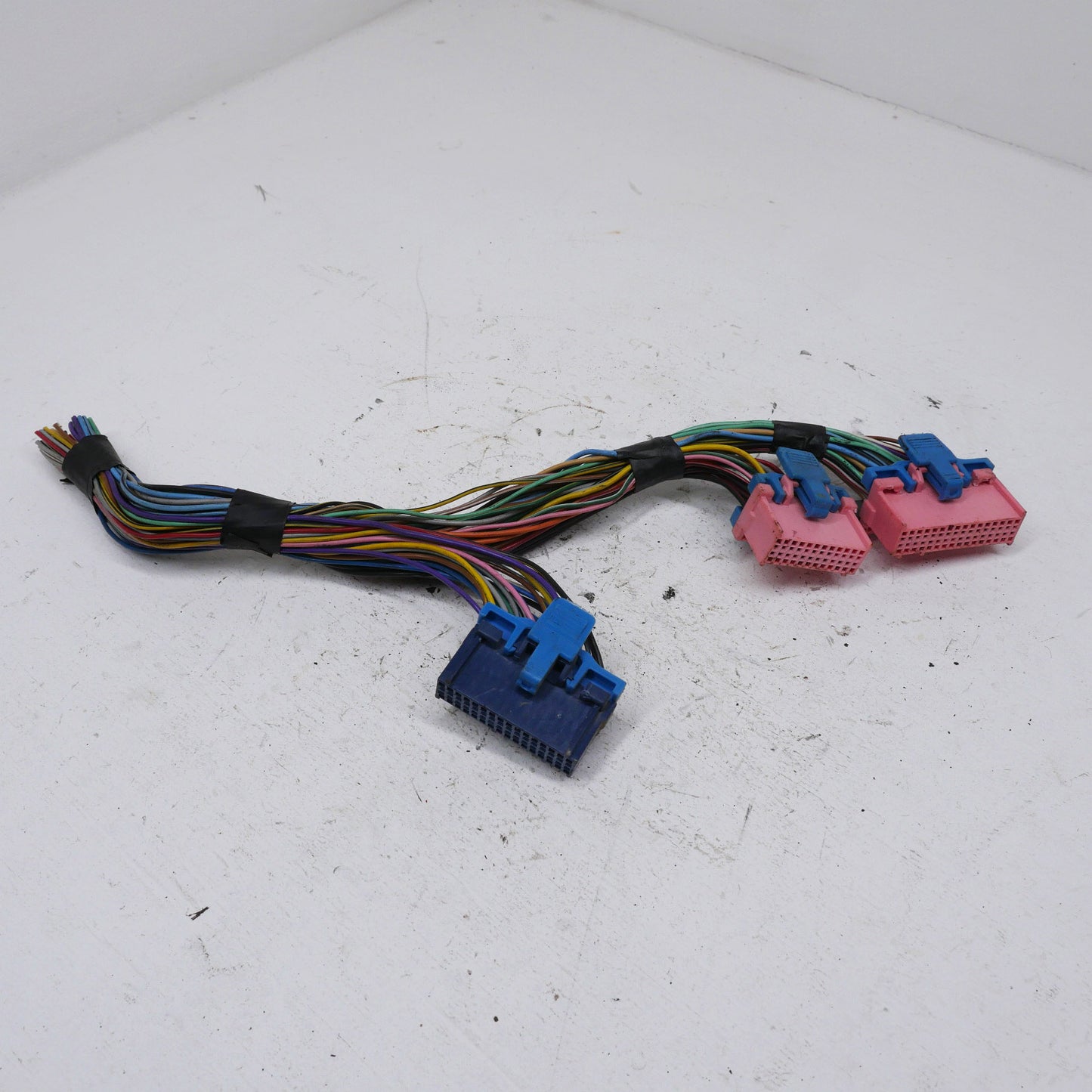 ECU Plugs and Wire V6 - Fits Holden Commodore VT 1997-2000