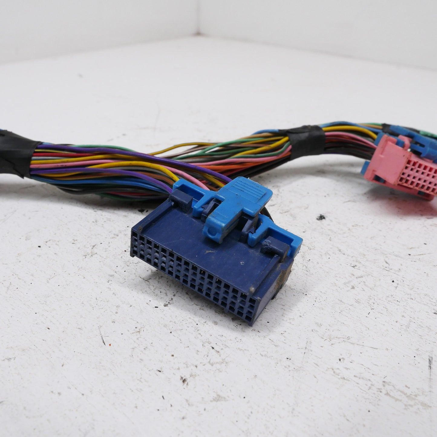 ECU Plugs and Wire V6 - Fits Holden Commodore VT 1997-2000
