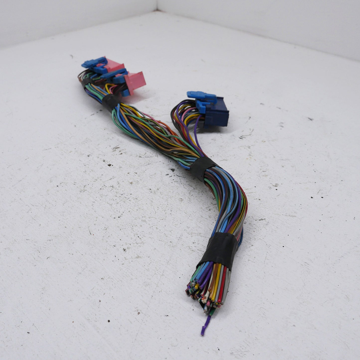 ECU Plugs and Wire V6 - Fits Holden Commodore VT 1997-2000