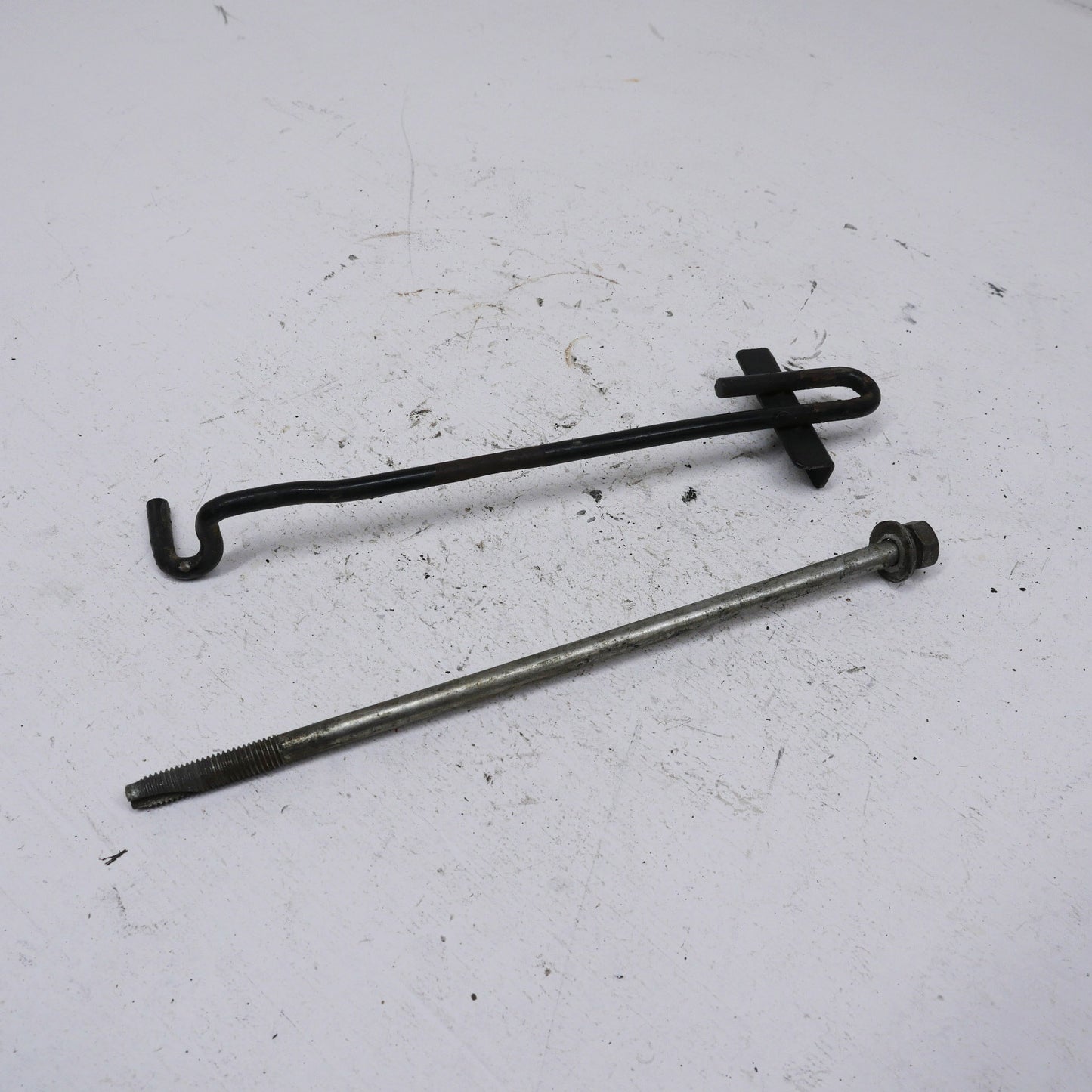Battery Clamp and Bolt - Fits Holden Commodore VT 1997-2000