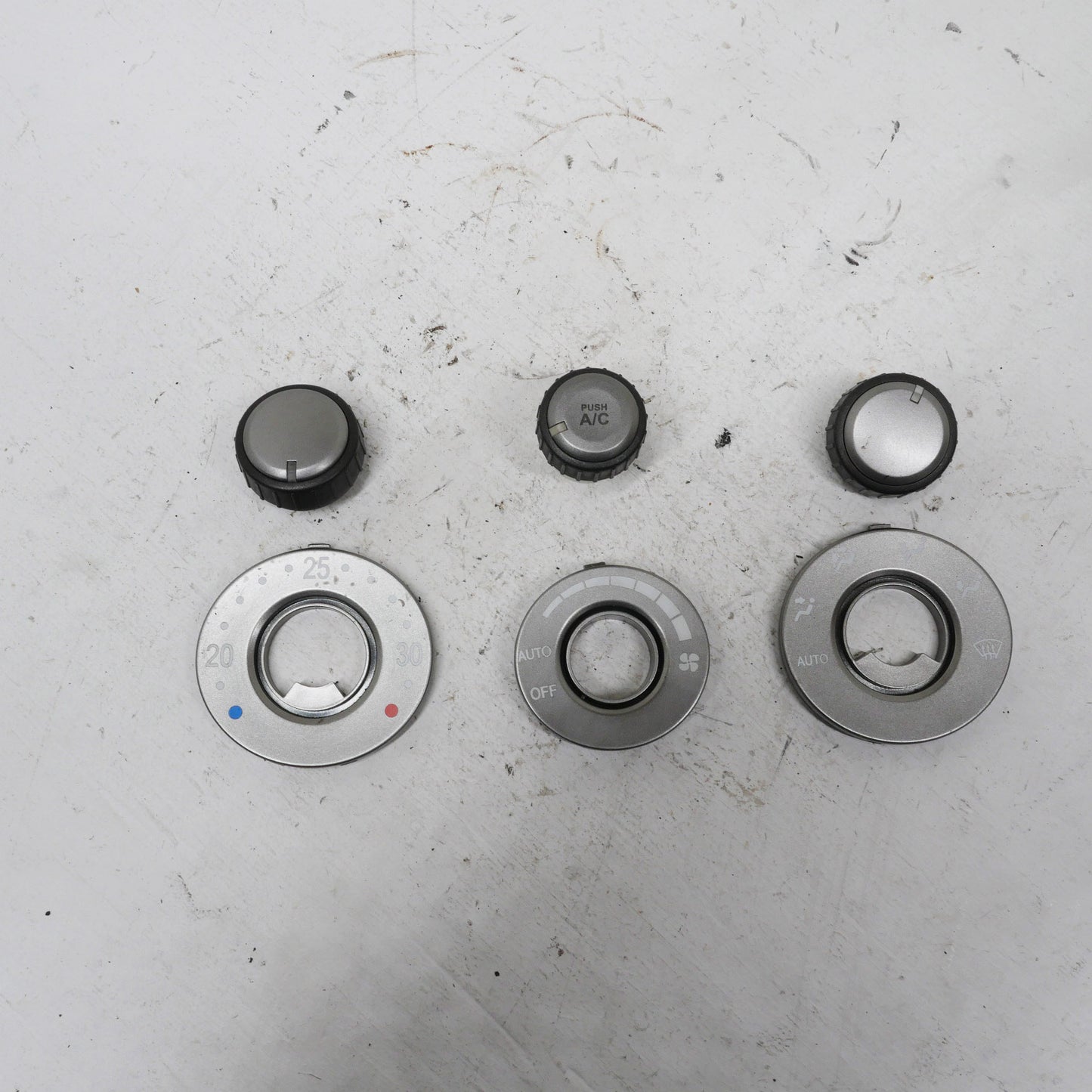 Climate Control Knobs and Front Covers- Fits Mitsubishi Magna ES TL-TW 2003-2005