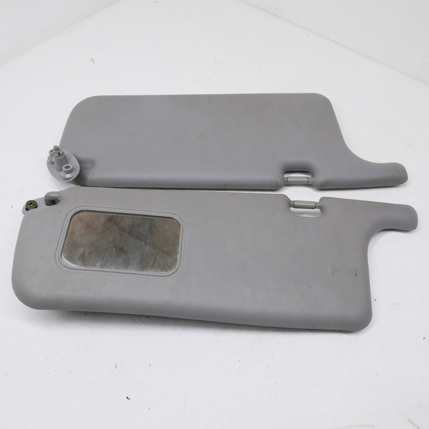 LH and RH Sun Visors Grey - Fits Mitsubishi Magna ES TL-TW 2003-2005