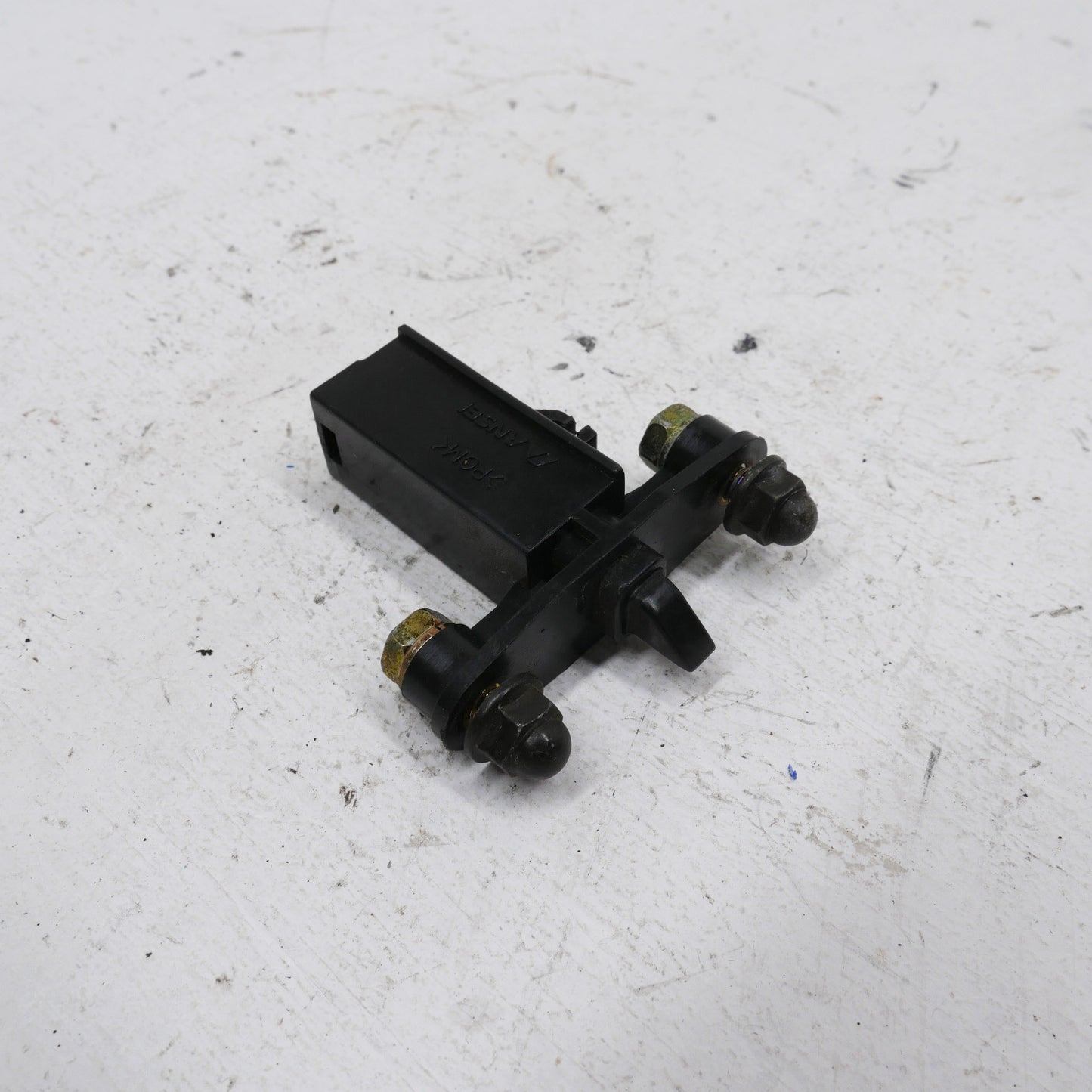 Fuel Flap Release Popper - Fits Mitsubishi Magna ES TL-TW 2003-2005