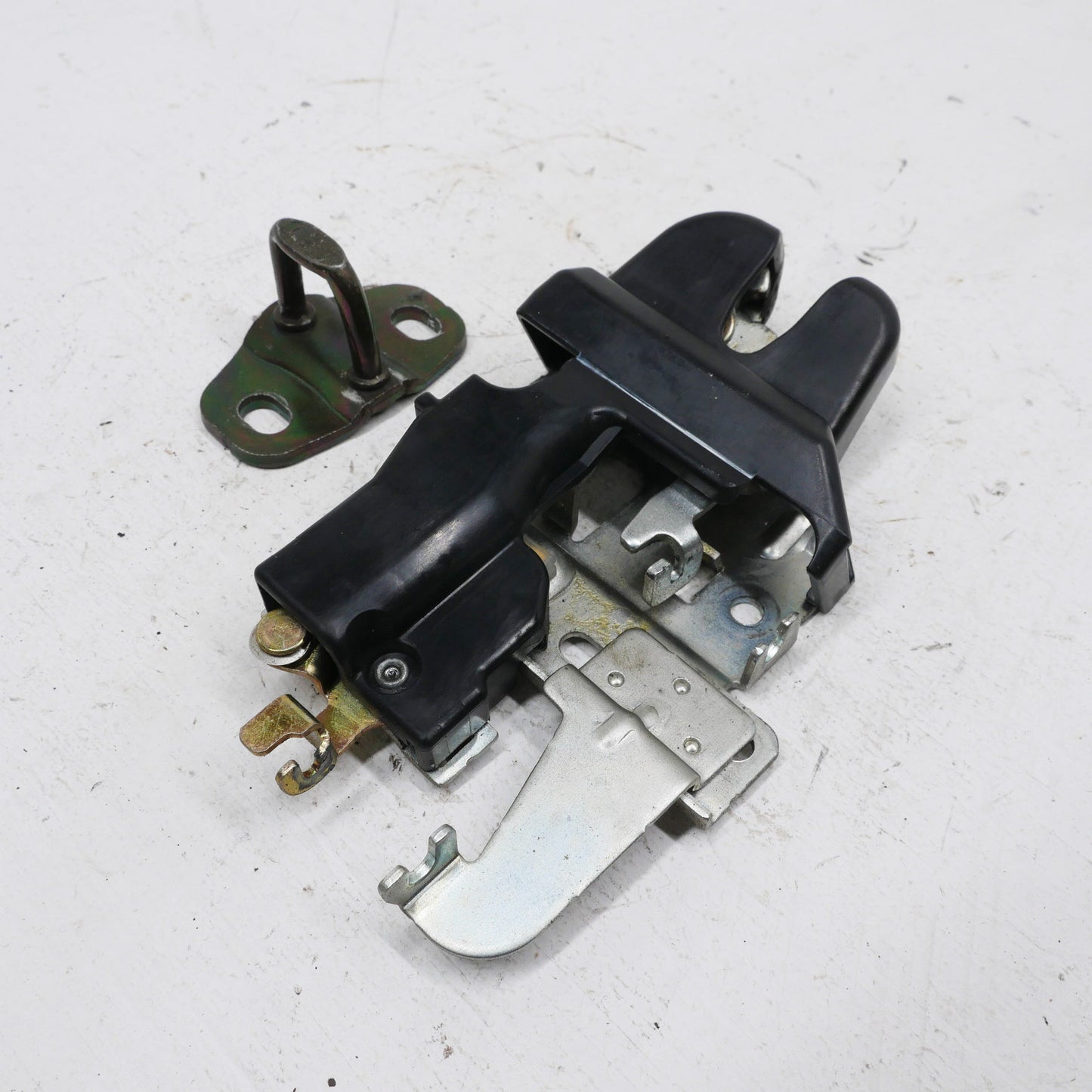 Boot Latch Mechanism - Fits Mitsubishi Magna ES TL-TW 2003-2005