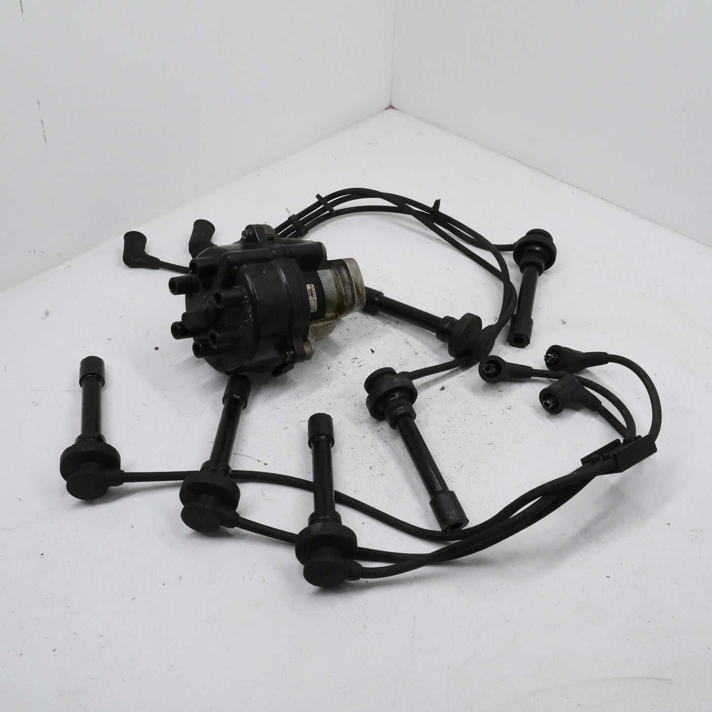 Ignition Distributer and Leads 6G74M - Fits Mitsubishi Magna ES TL-TW 2003-2005