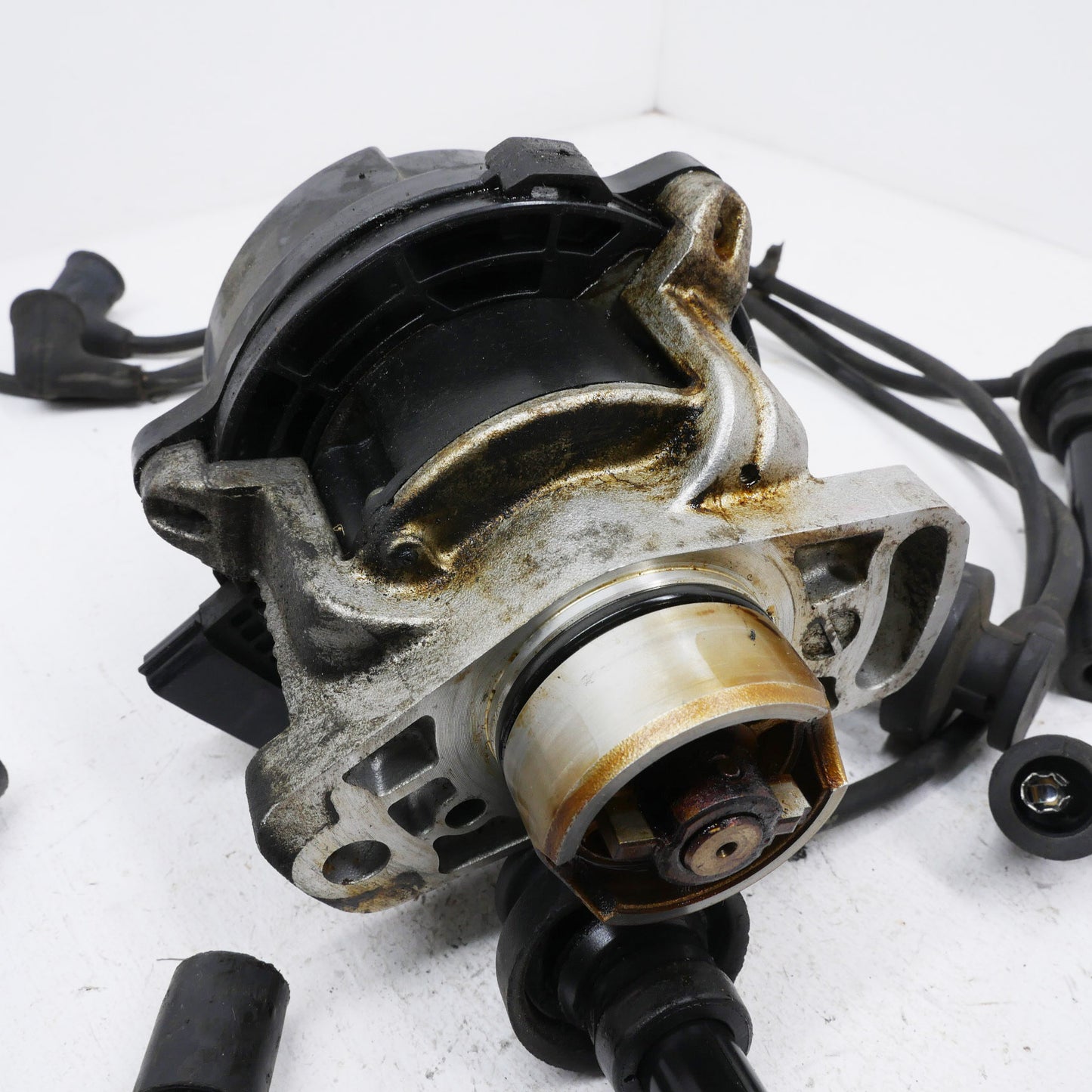 Ignition Distributer and Leads 6G74M - Fits Mitsubishi Magna ES TL-TW 2003-2005
