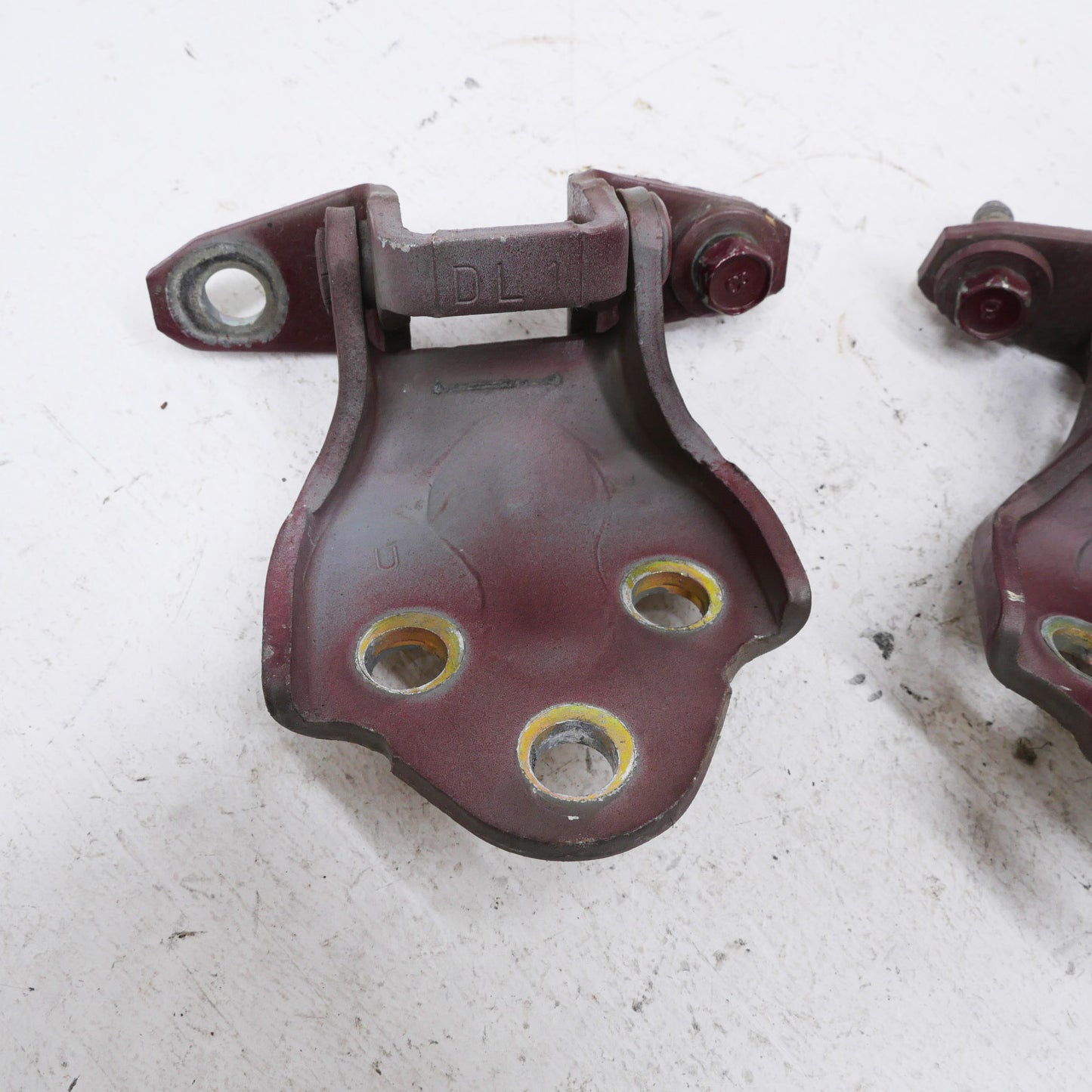 RH Front Door Hinges - Fits Mitsubishi Magna ES TL-TW 2003-2005