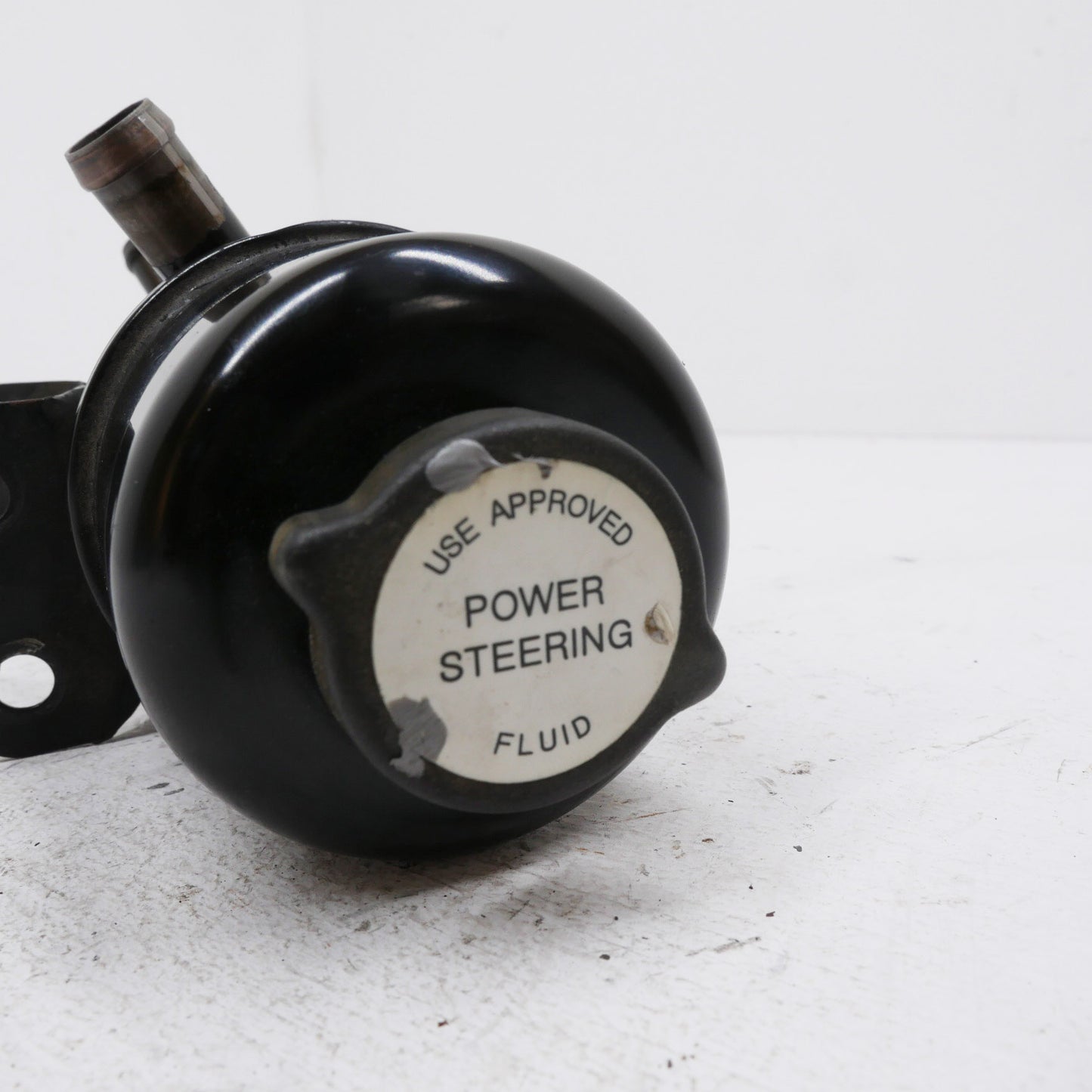 Power Steering Reservoir and Cap - Fits Mitsubishi Magna ES TL-TW 2003-2005