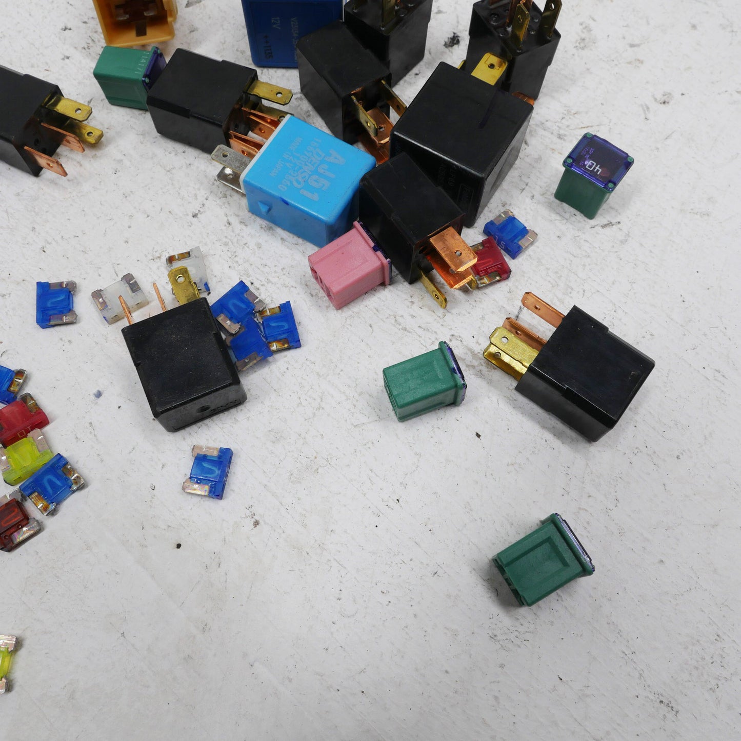 Assorted Fuses and Relays - Fits Mazda 3 BL 2010-2013
