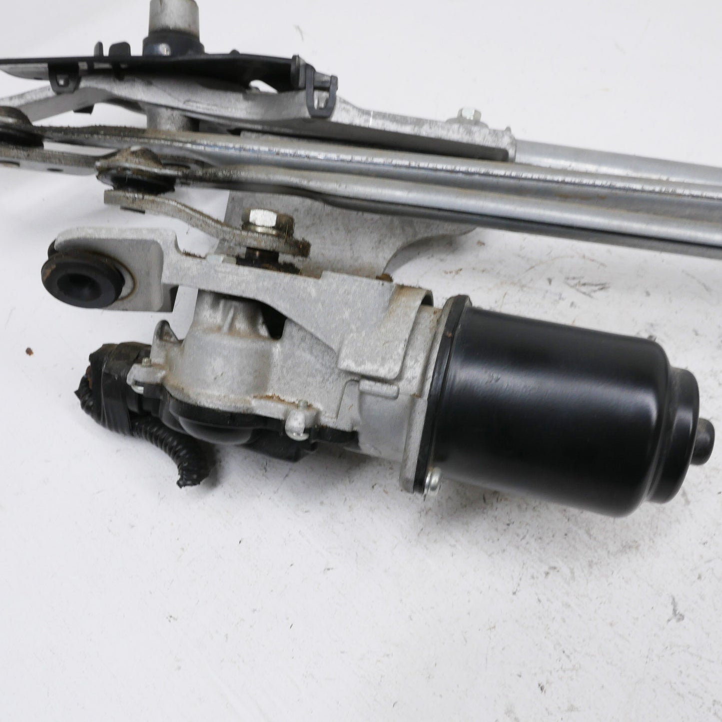 Front Windshield Wiper Motor and Linkages - Fits Mazda 3 BL 2010-2013