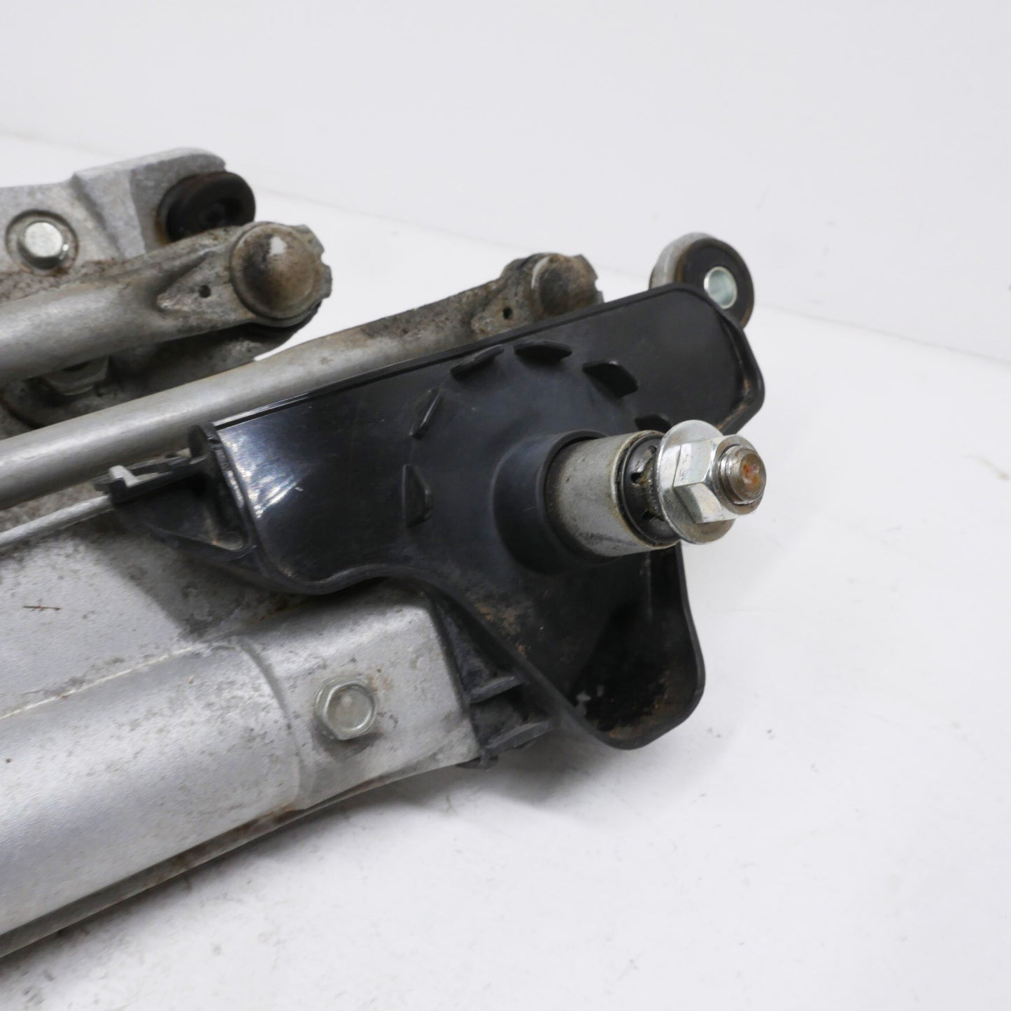 Front Windshield Wiper Motor and Linkages - Fits Mazda 3 BL 2010-2013