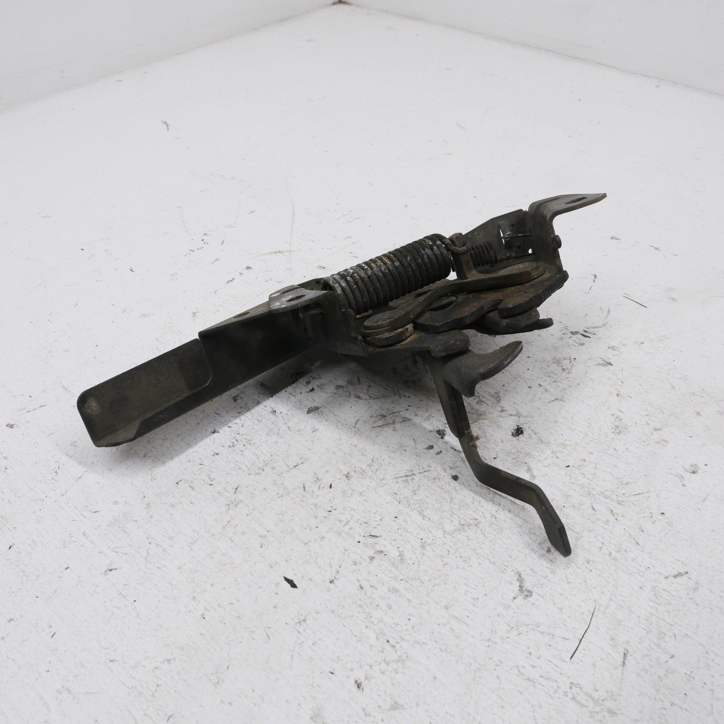 Bonnet Latch Mechanism - Fits Mitsubishi Lancer CS Facelift 2002-2007
