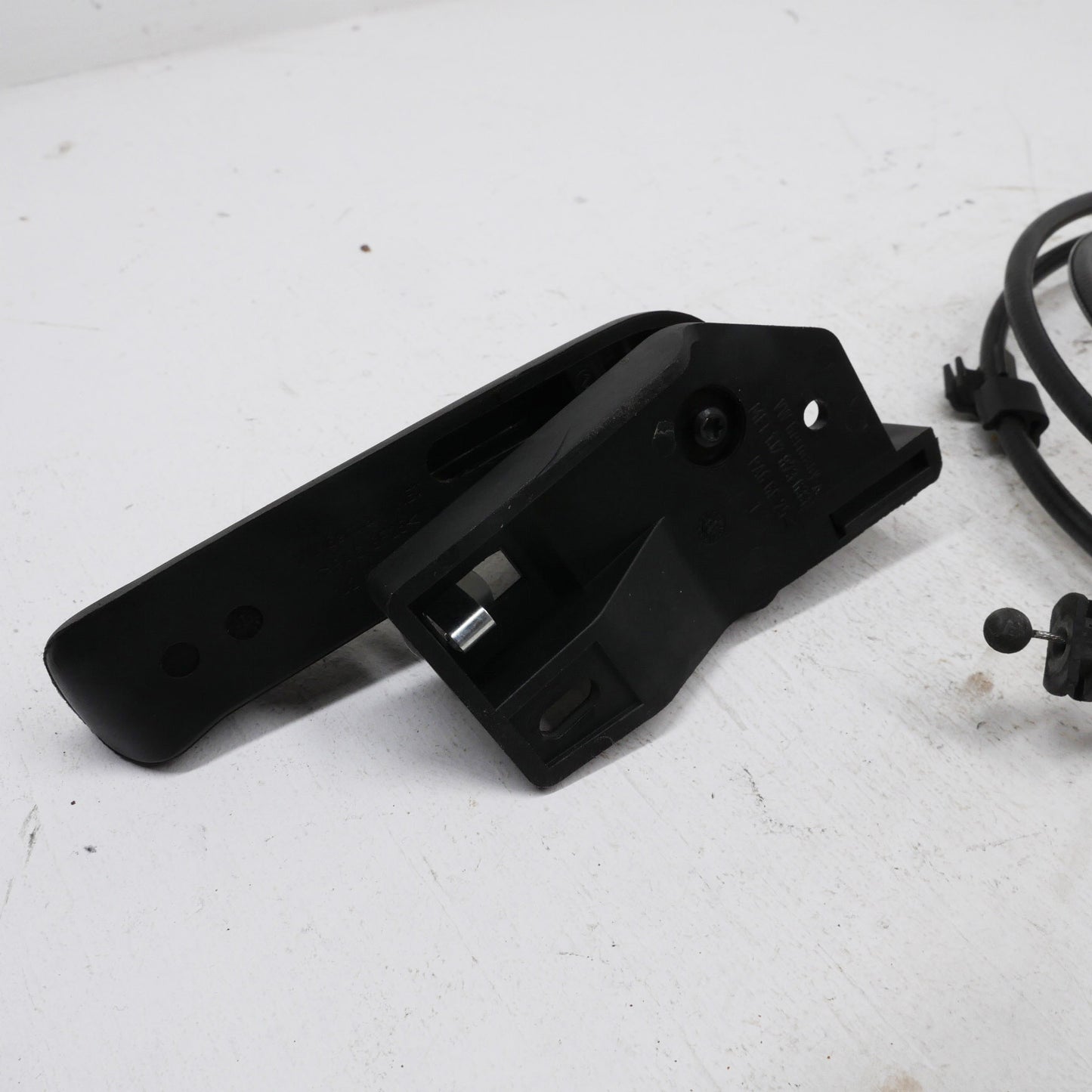 Bonnet Release Cable and Handle - Fits Volkswagen Golf Mk4 1J Hatch 1997-2003