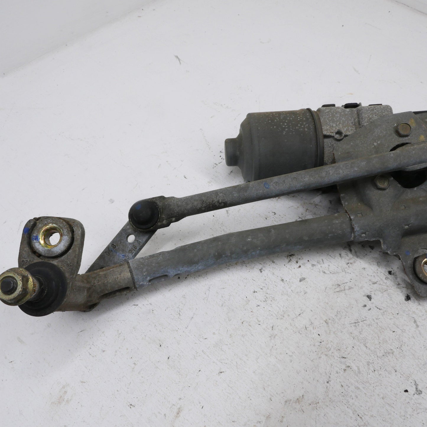 Front Windscreen Wiper Motor and Linkages - Fits Volkswagen Golf Mk4 1J Hatch 1997-2003