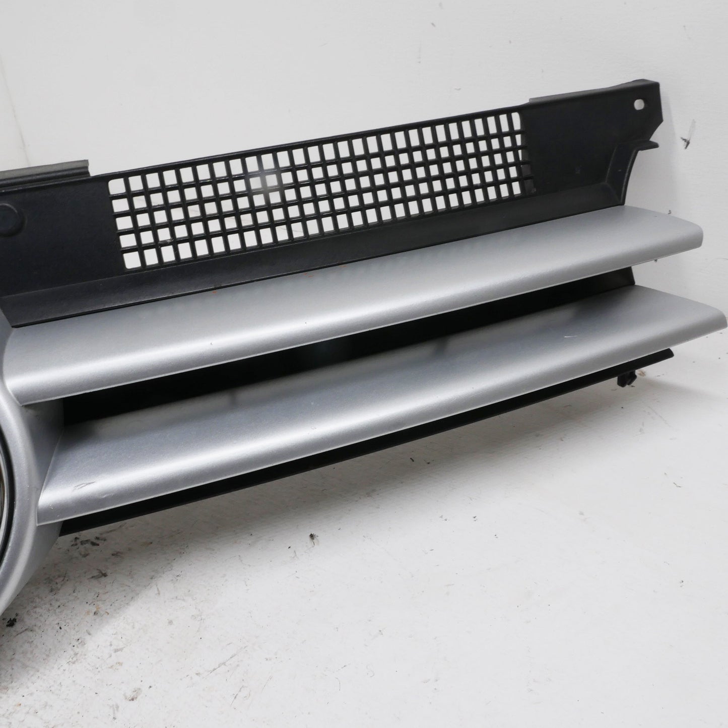 Front Grille Insert Silver - Fits Volkswagen Golf Mk4 1J Hatch 1997-2003
