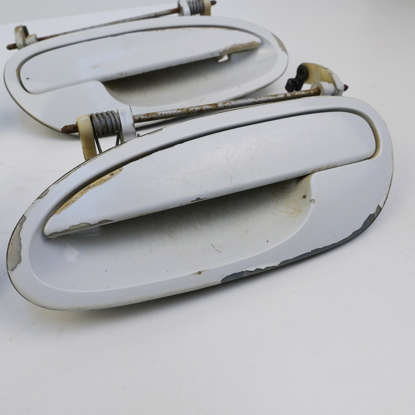 Exterior Door Handle Set White - Fits Holden Commodore VZ 2004-2006