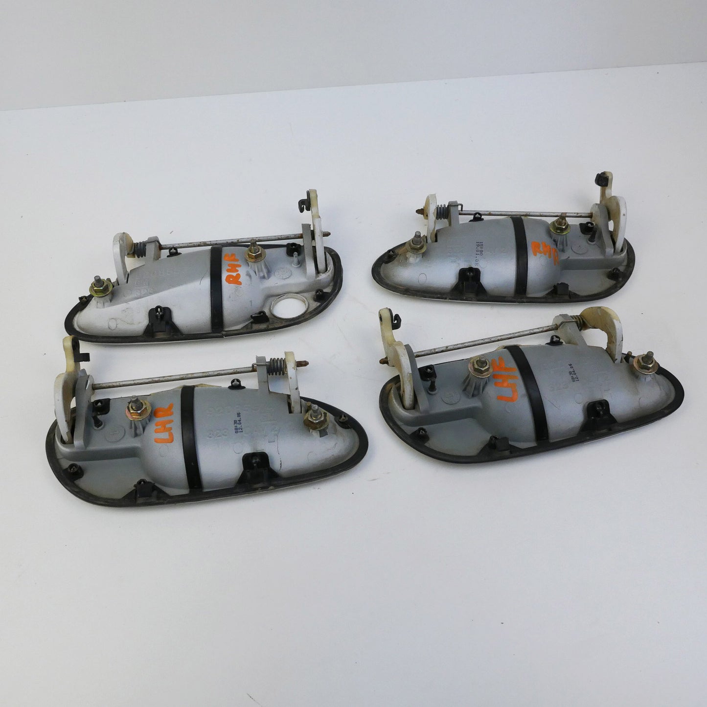 Exterior Door Handle Set White - Fits Holden Commodore VZ 2004-2006