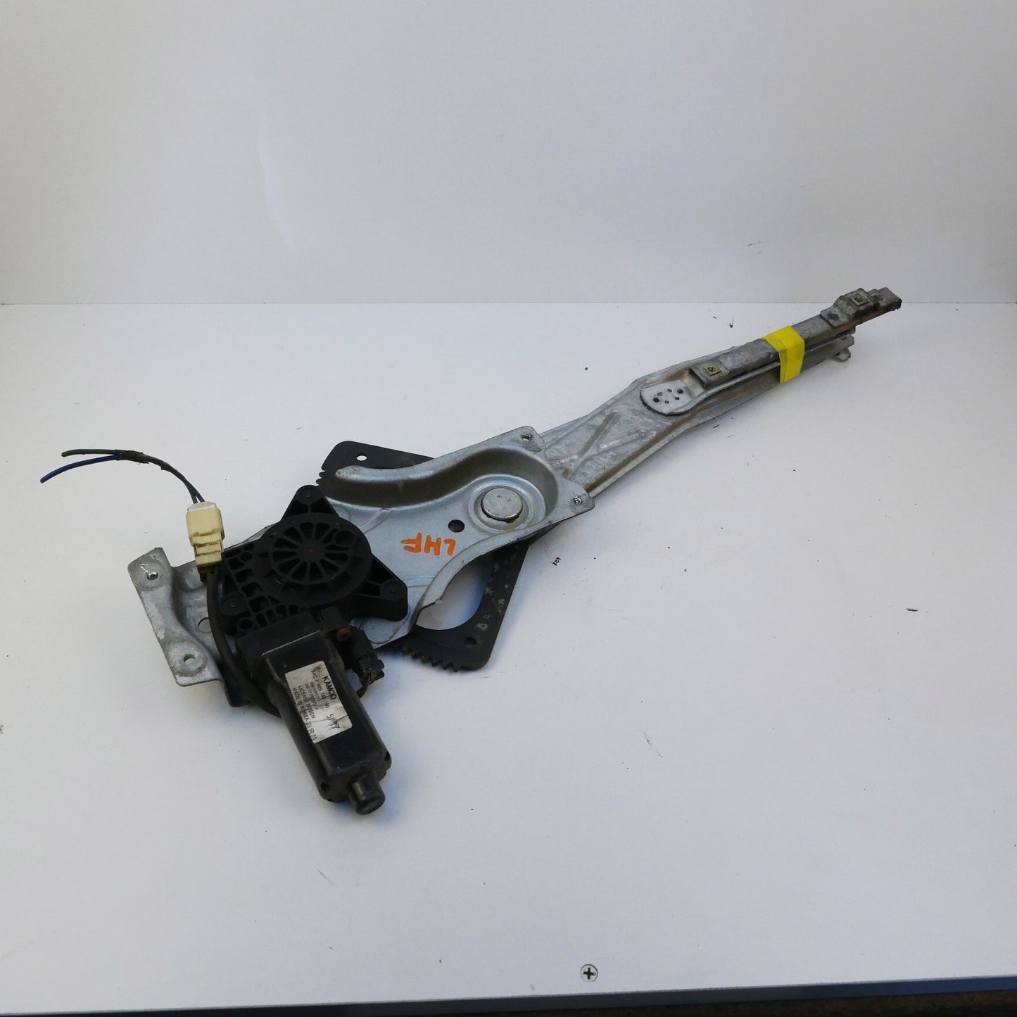 LH Front Power Window Regulator Motor Sedan - Fits Holden Commodore VZ 2004-2006