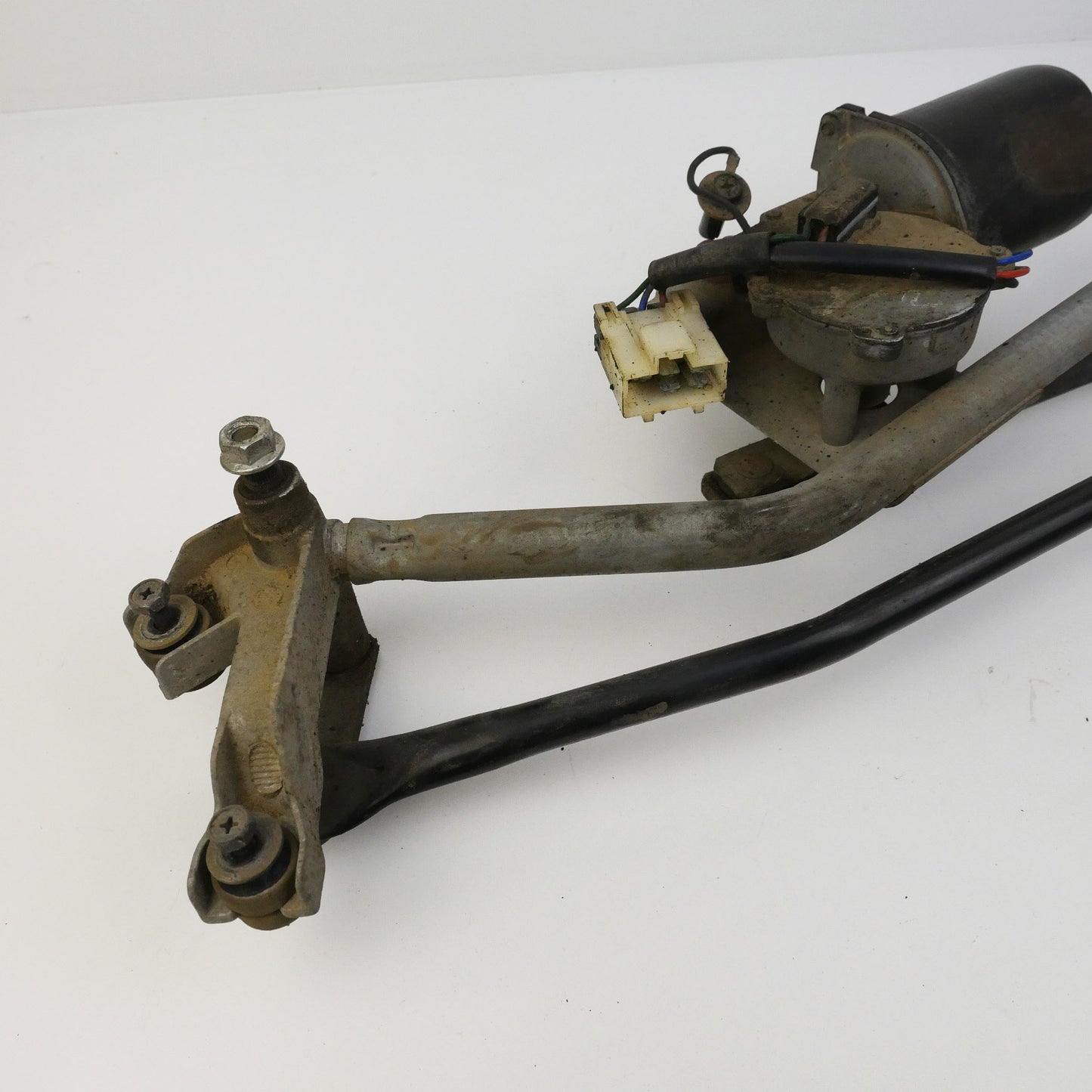 Windshield Wiper Motor and Linkages - Fits Holden Commodore VZ 2004-2006