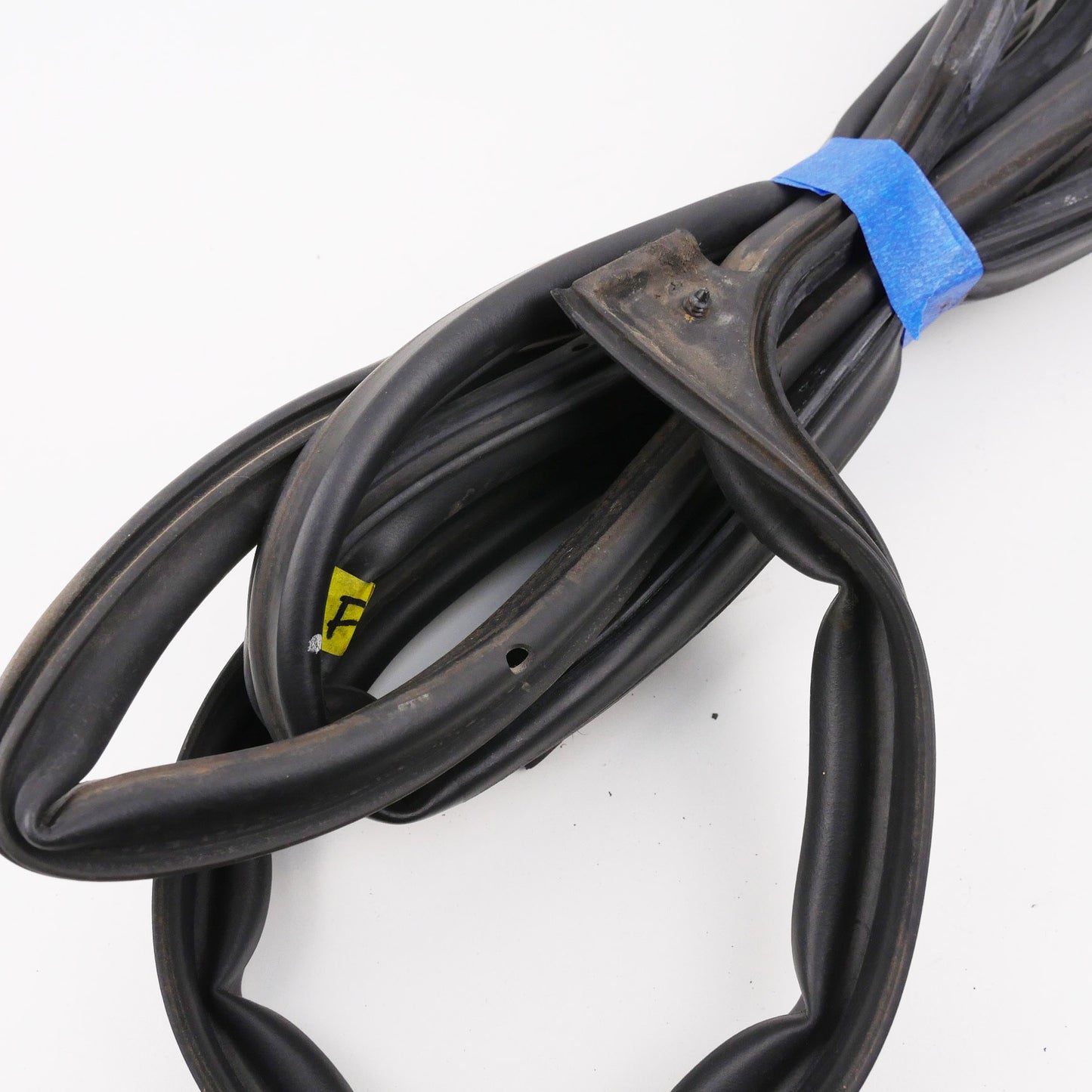 LH Front Door Rubber Seal - Fits Honda RD1 SUV Gen1 1997-2001