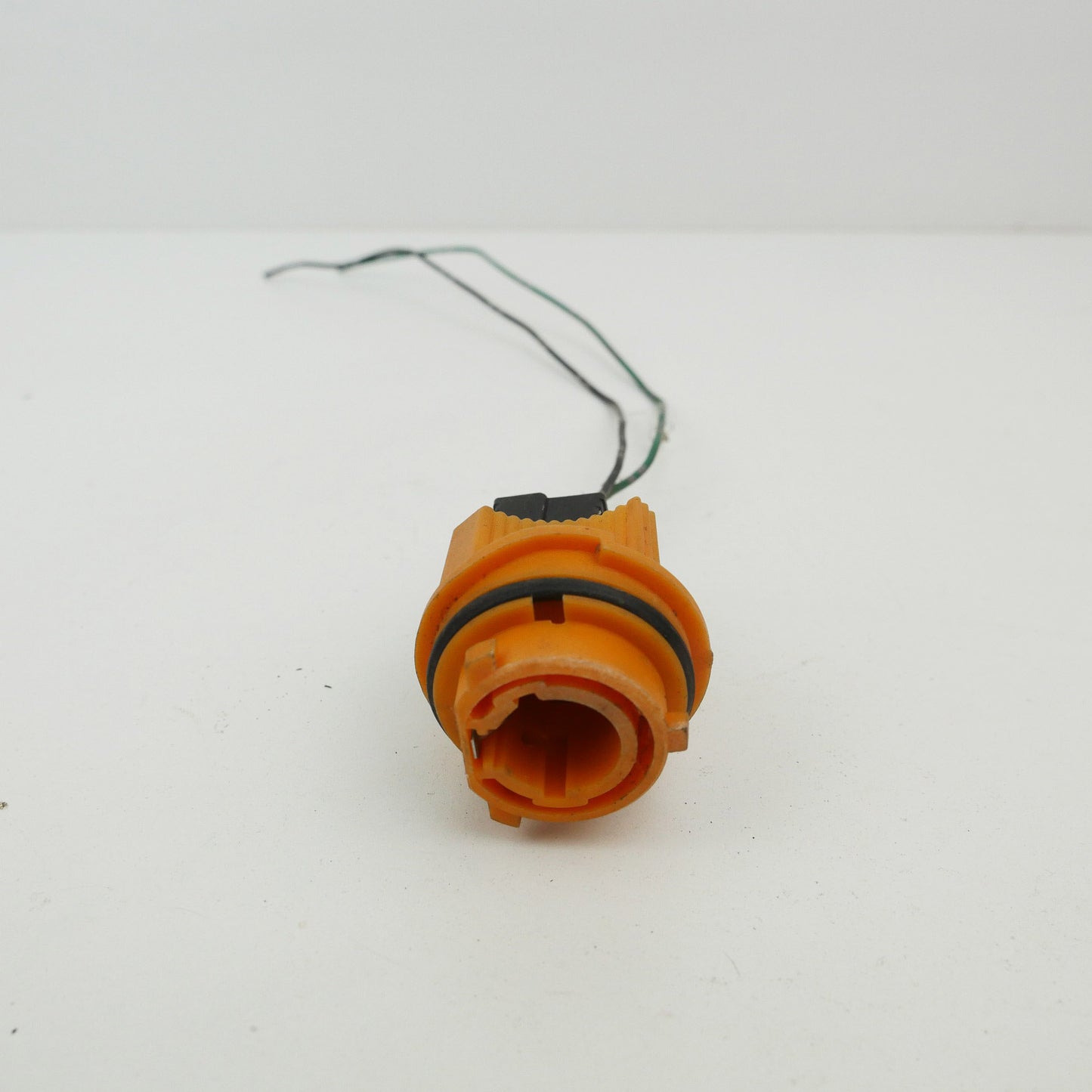 Headlight Indicator Globe Socket Plug and Wire - Fits Ford Falcon AU UTE 1999-2002