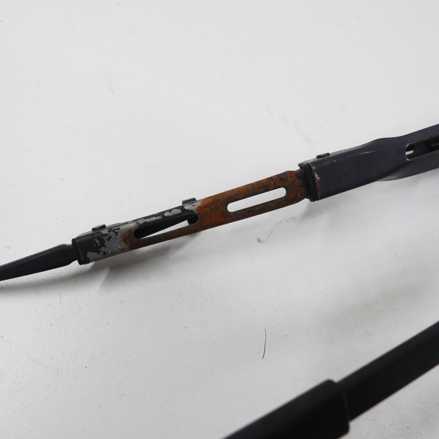 Windscreen Wiper Arms - Fits Holden Epica EP CDX 2.5L 2007-2011